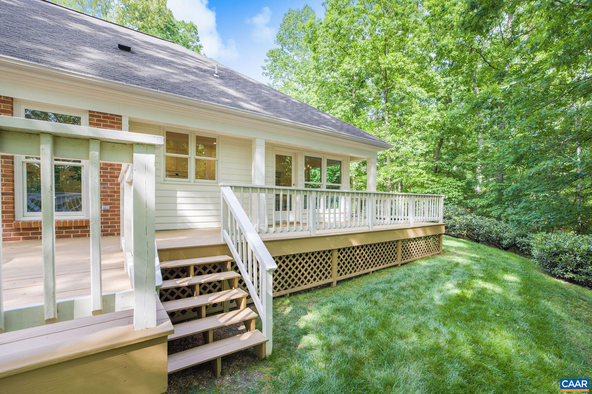 1534 KINROSS LN