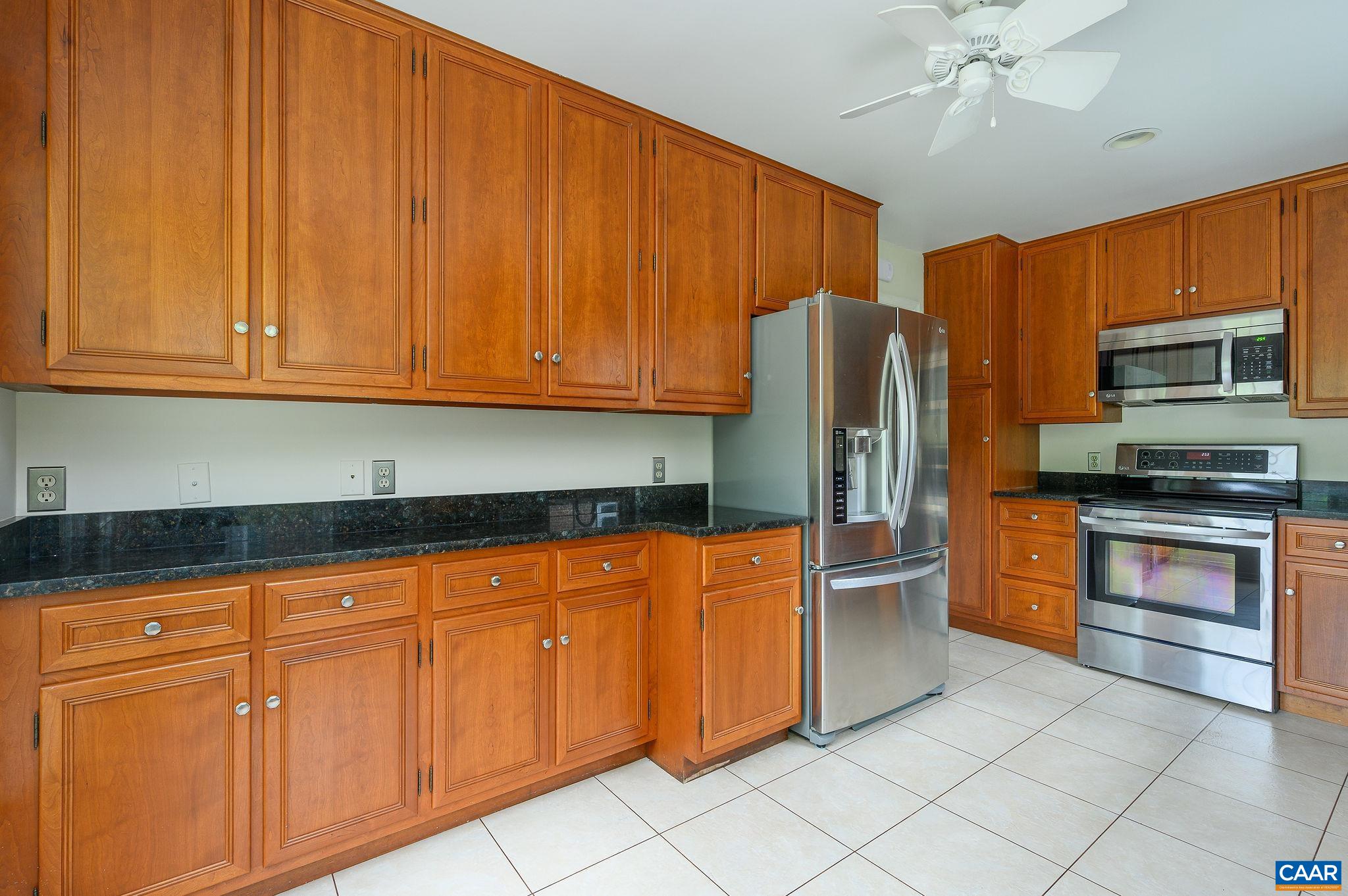 542 WORTHINGTON DR
