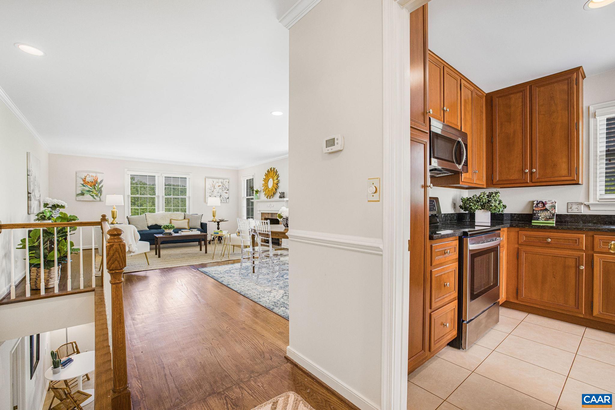 542 WORTHINGTON DR