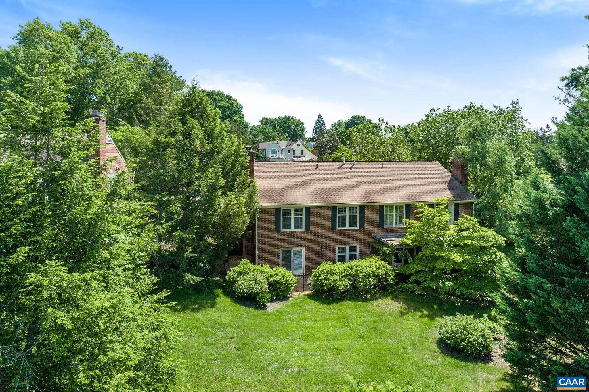 542 WORTHINGTON DR