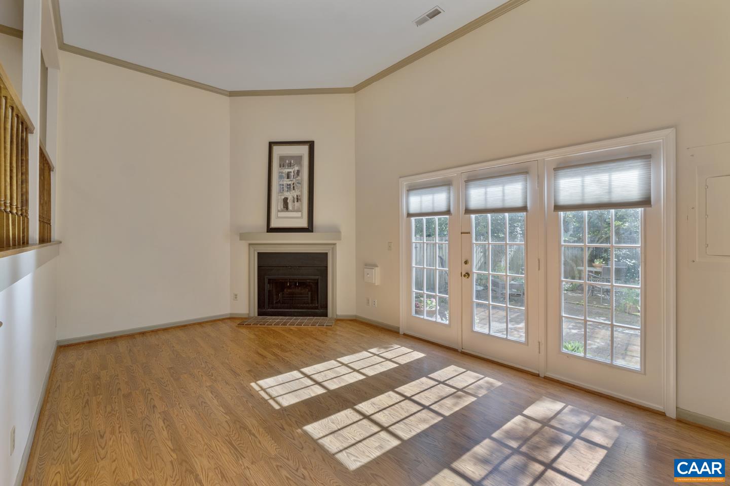937 HUNTWOOD LN