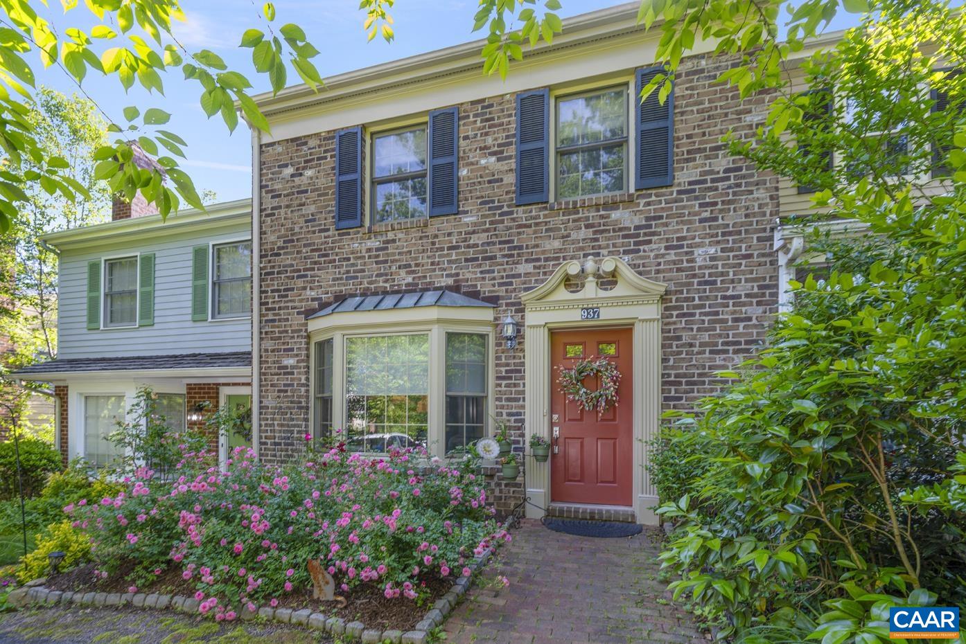 937 HUNTWOOD LN