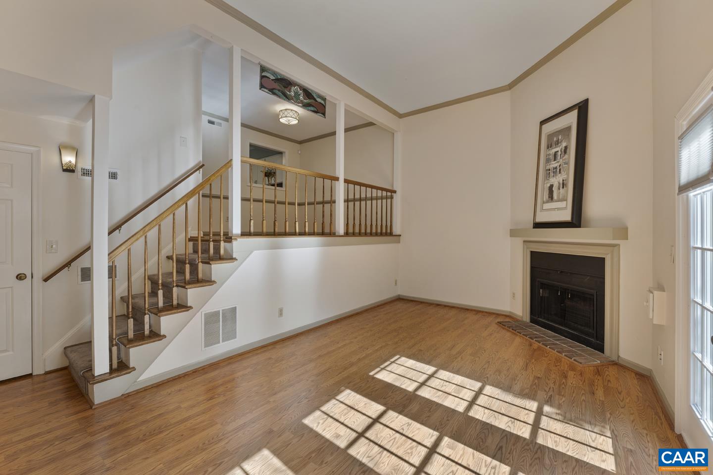 937 HUNTWOOD LN
