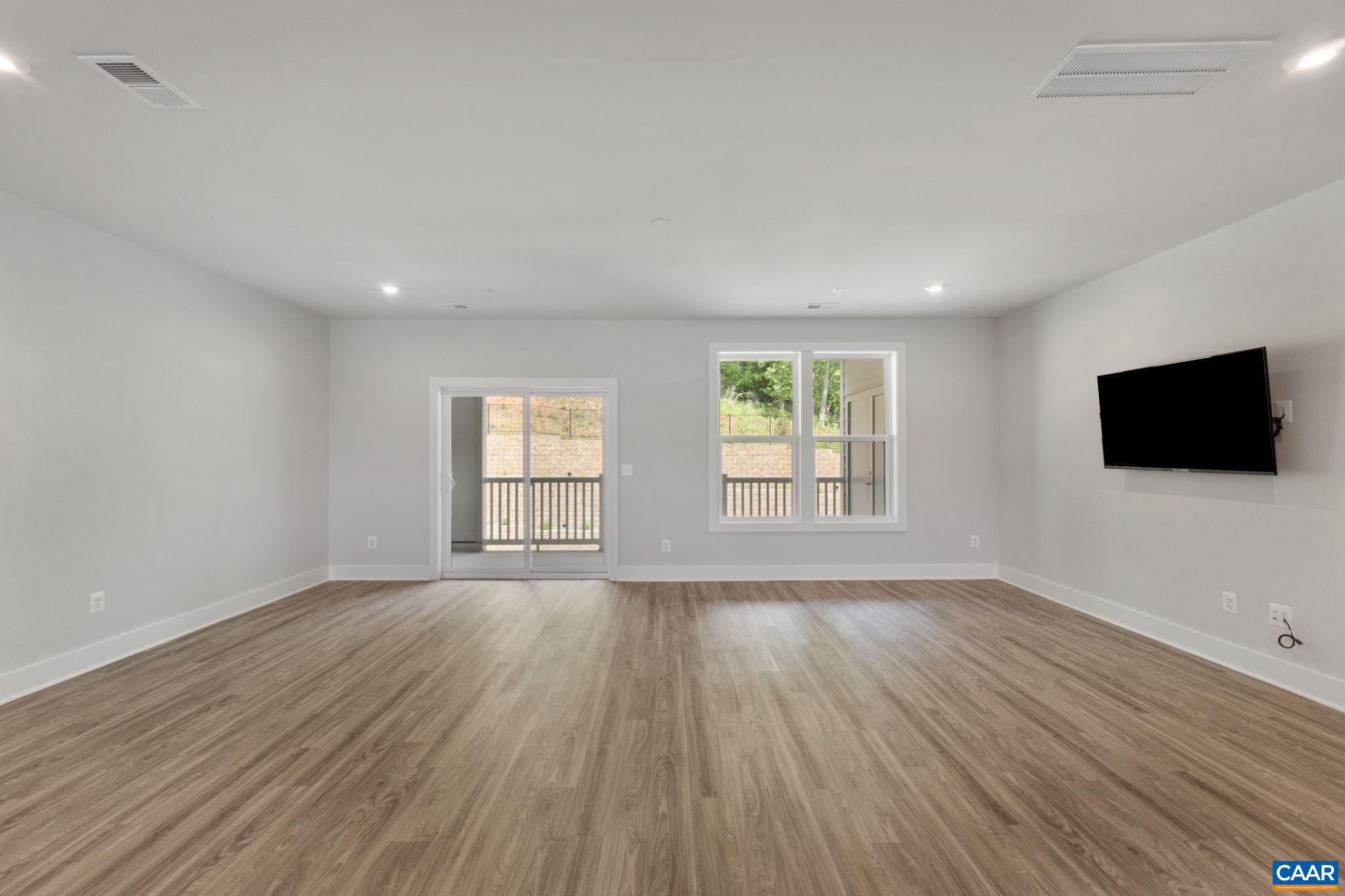 811 WESLEY LN Unit: B