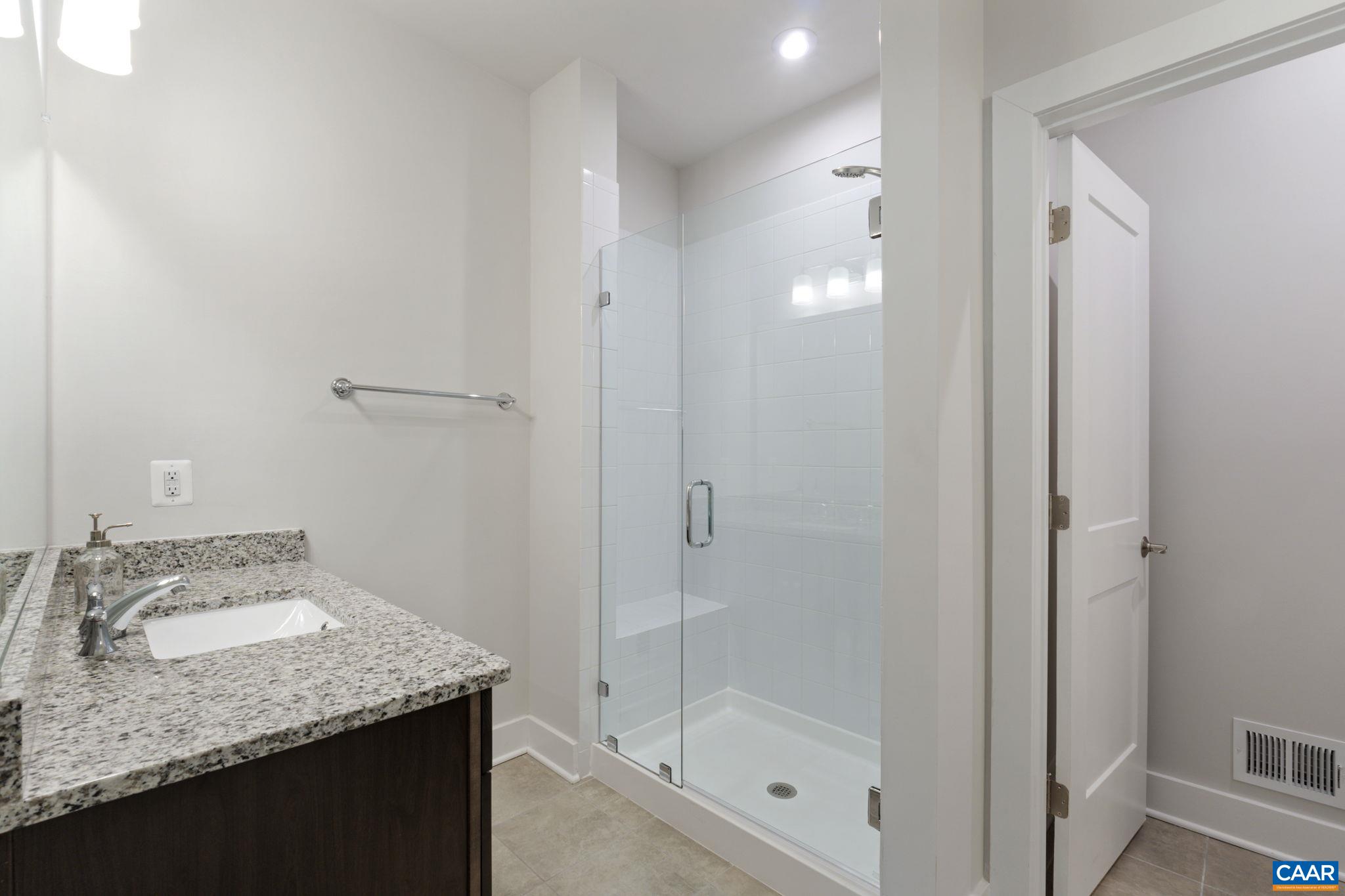 811 WESLEY LN Unit: B