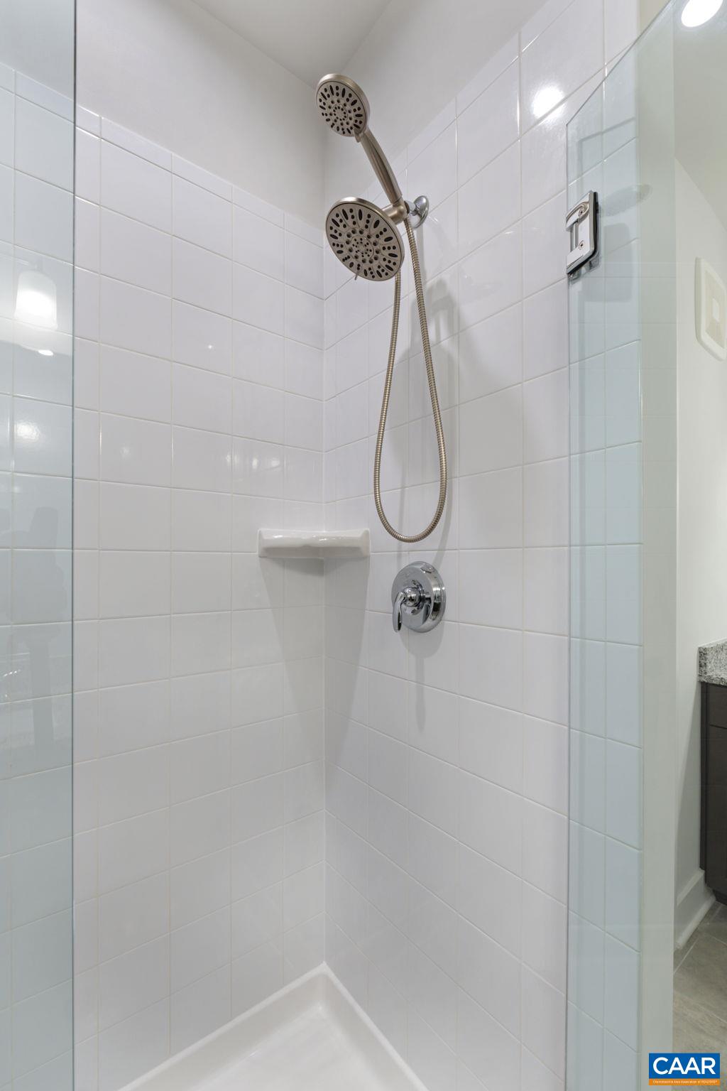 811 WESLEY LN Unit: B