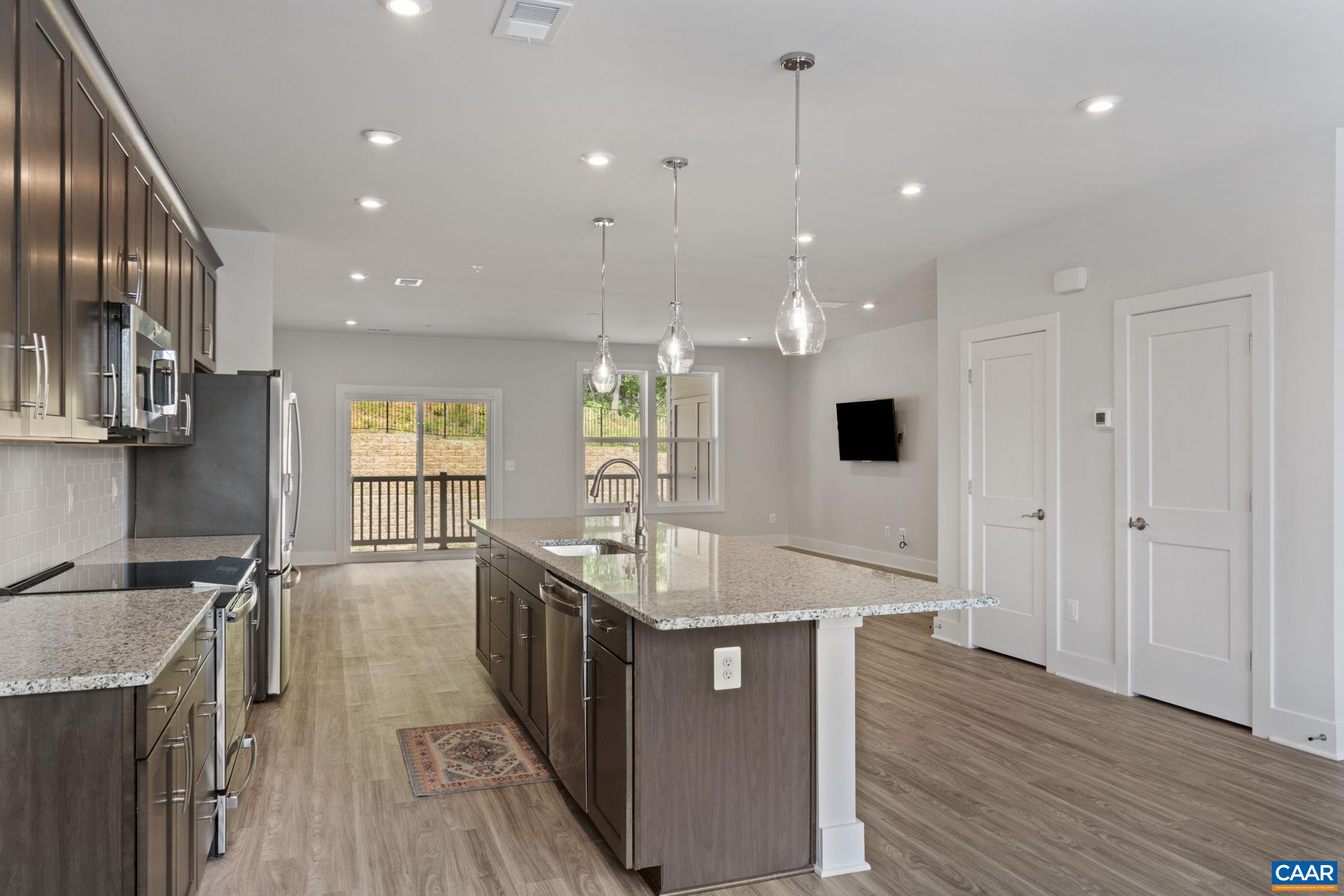 811 WESLEY LN Unit: B