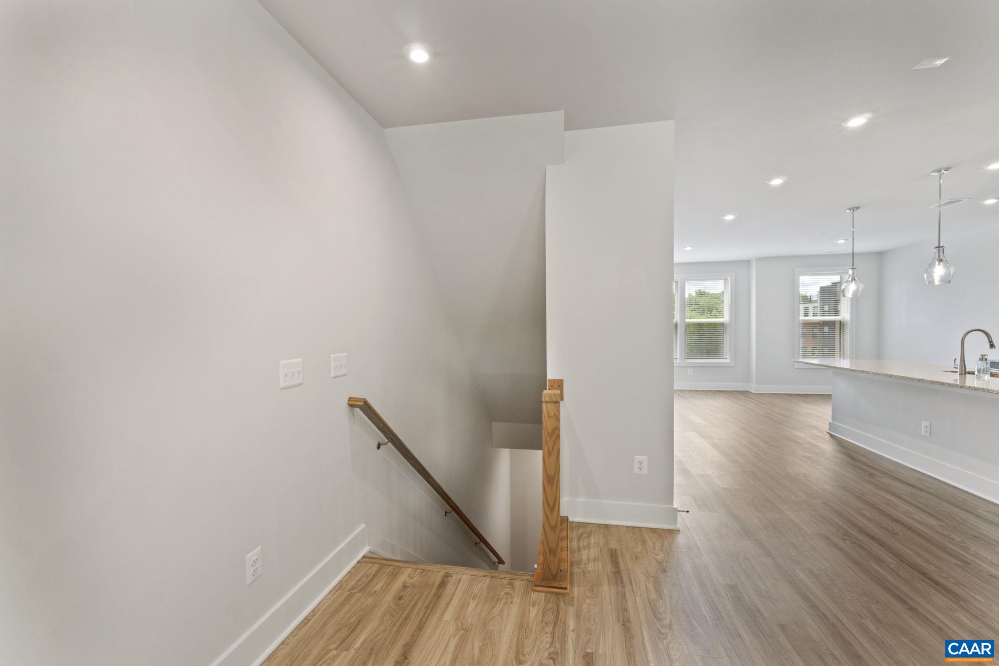 811 WESLEY LN Unit: B