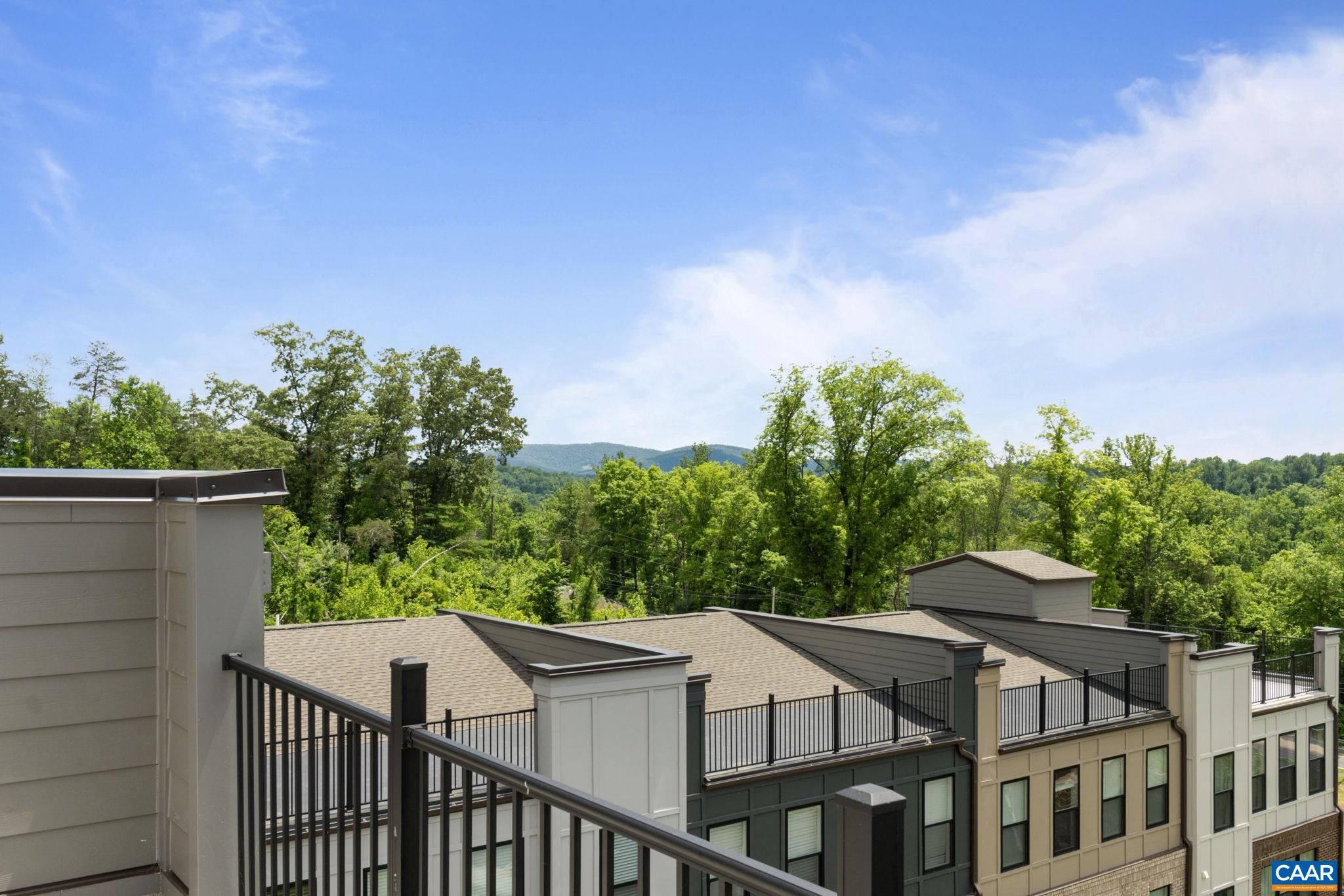 811 WESLEY LN Unit: B