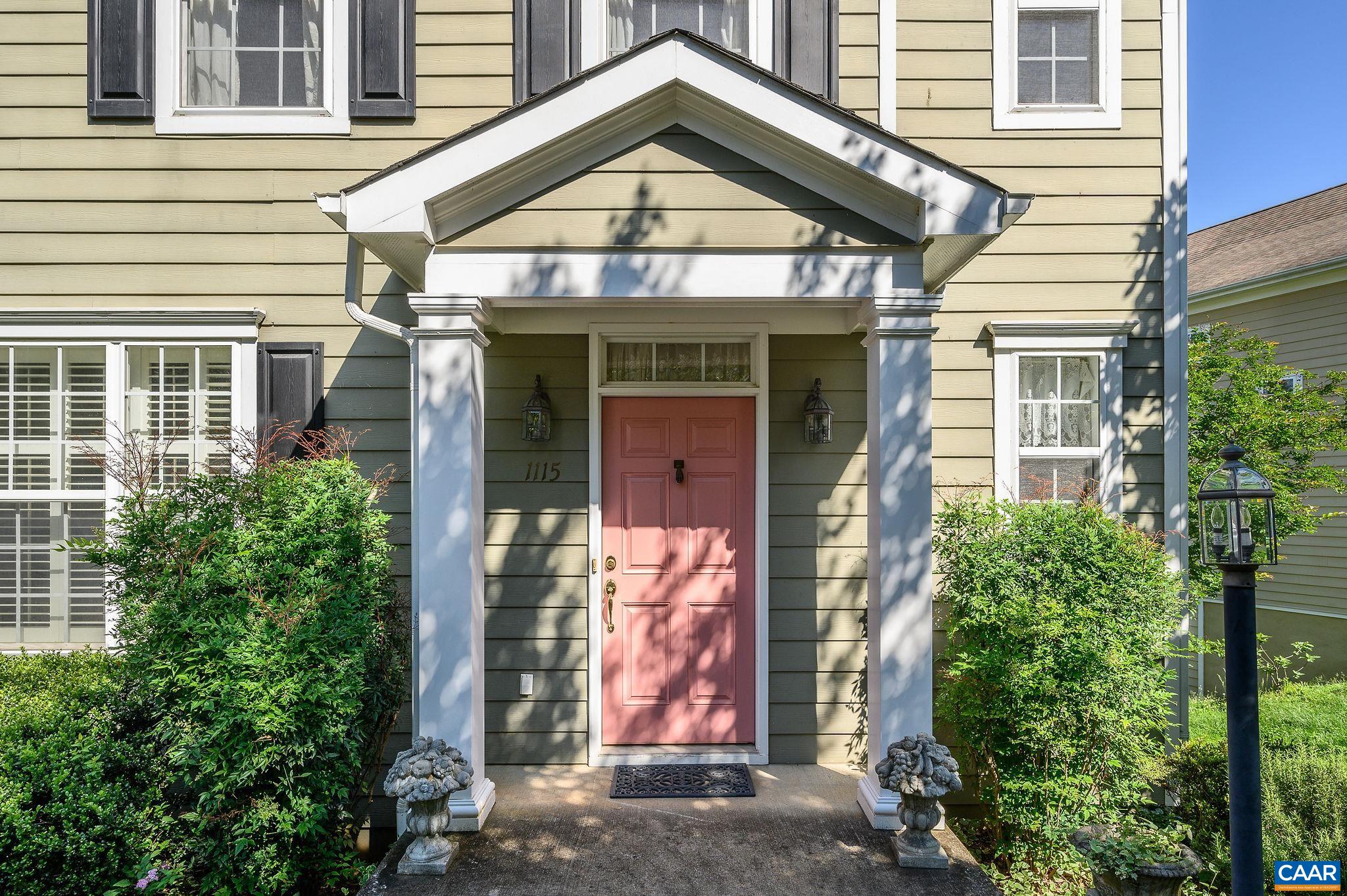 1115 SAINT CHARLES CT