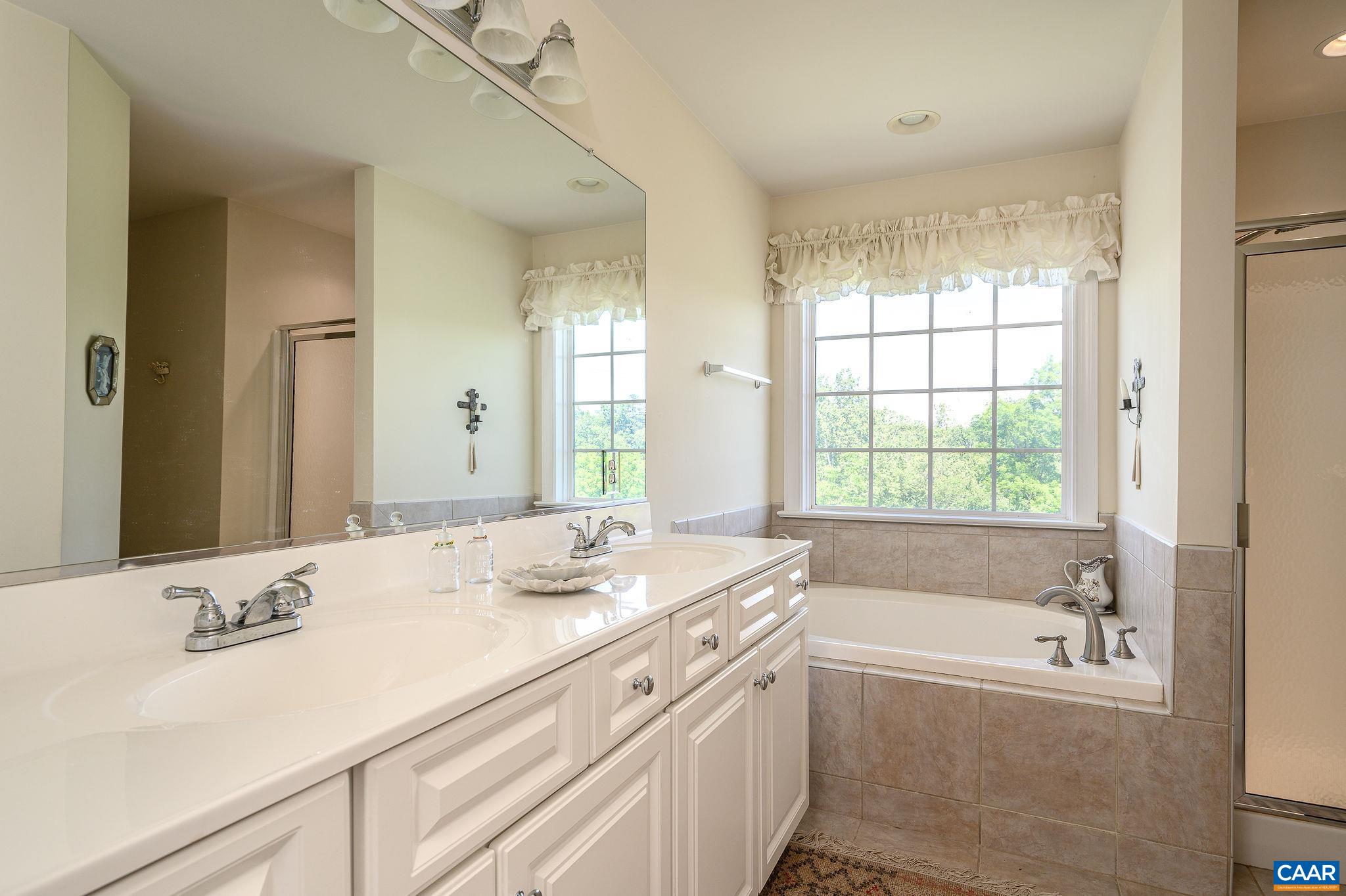 1115 SAINT CHARLES CT