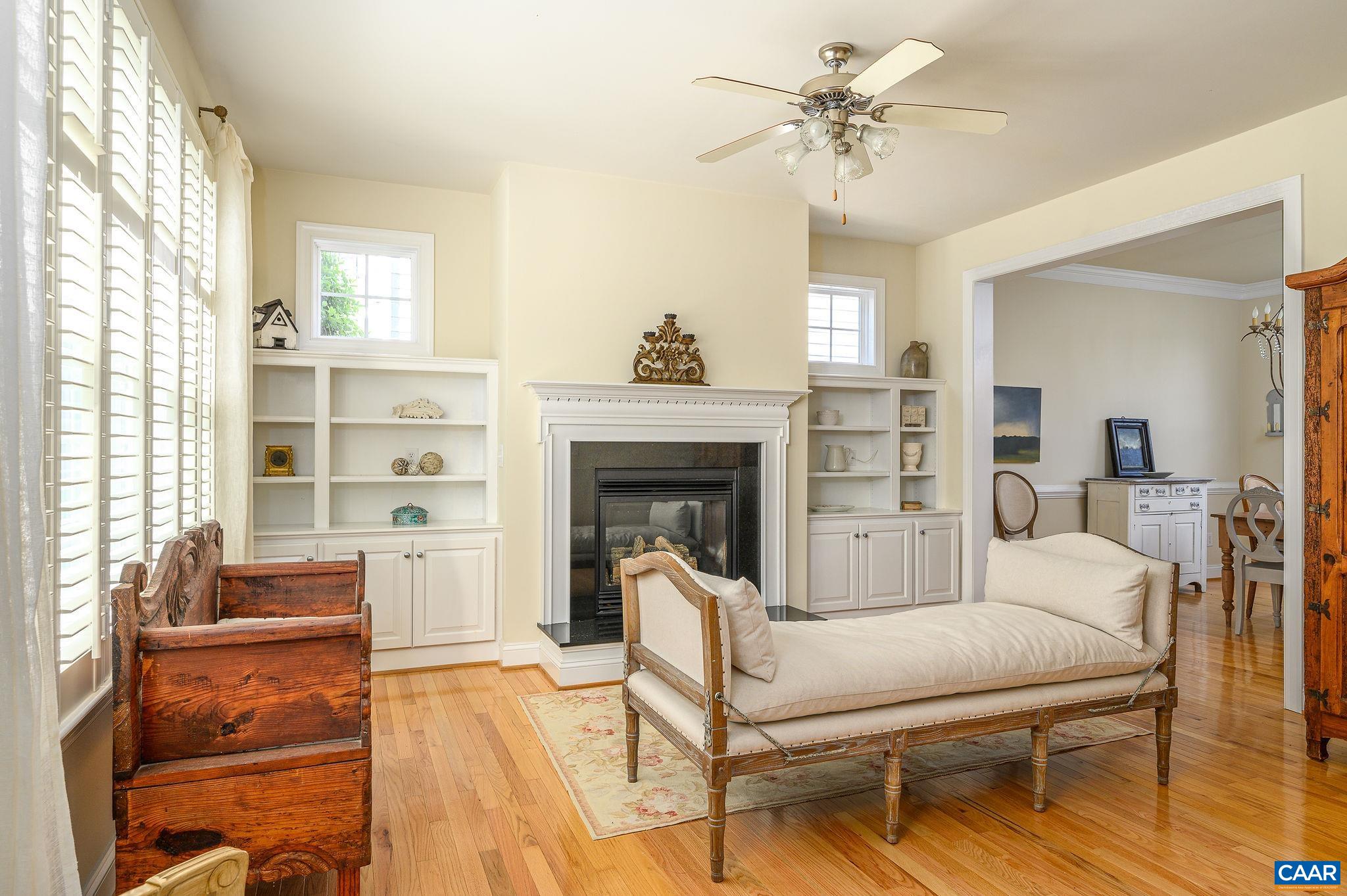 1115 SAINT CHARLES CT