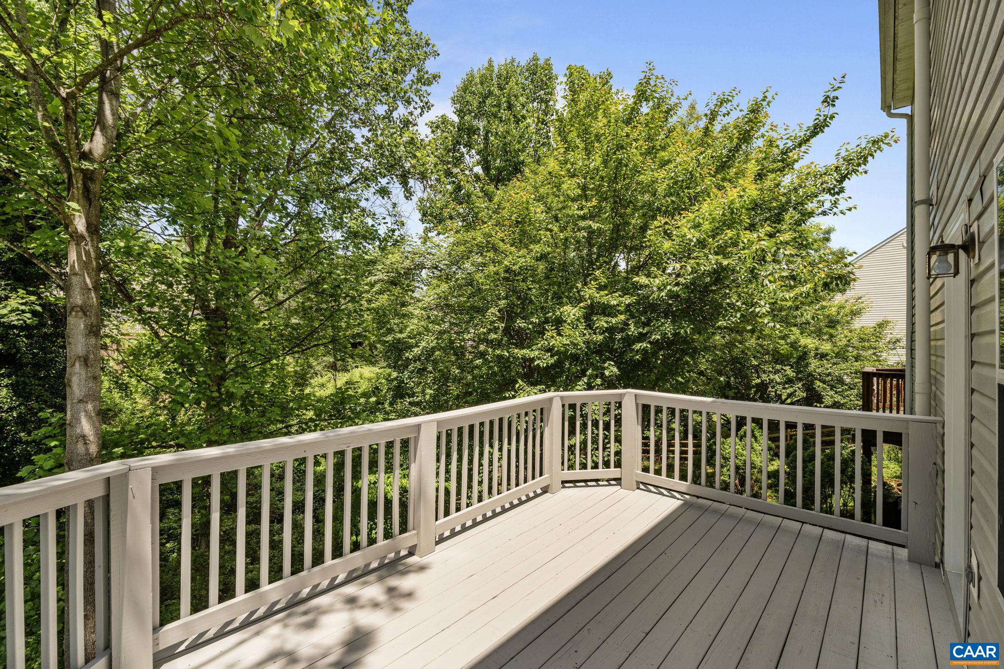 196 BUTTERCUP LN