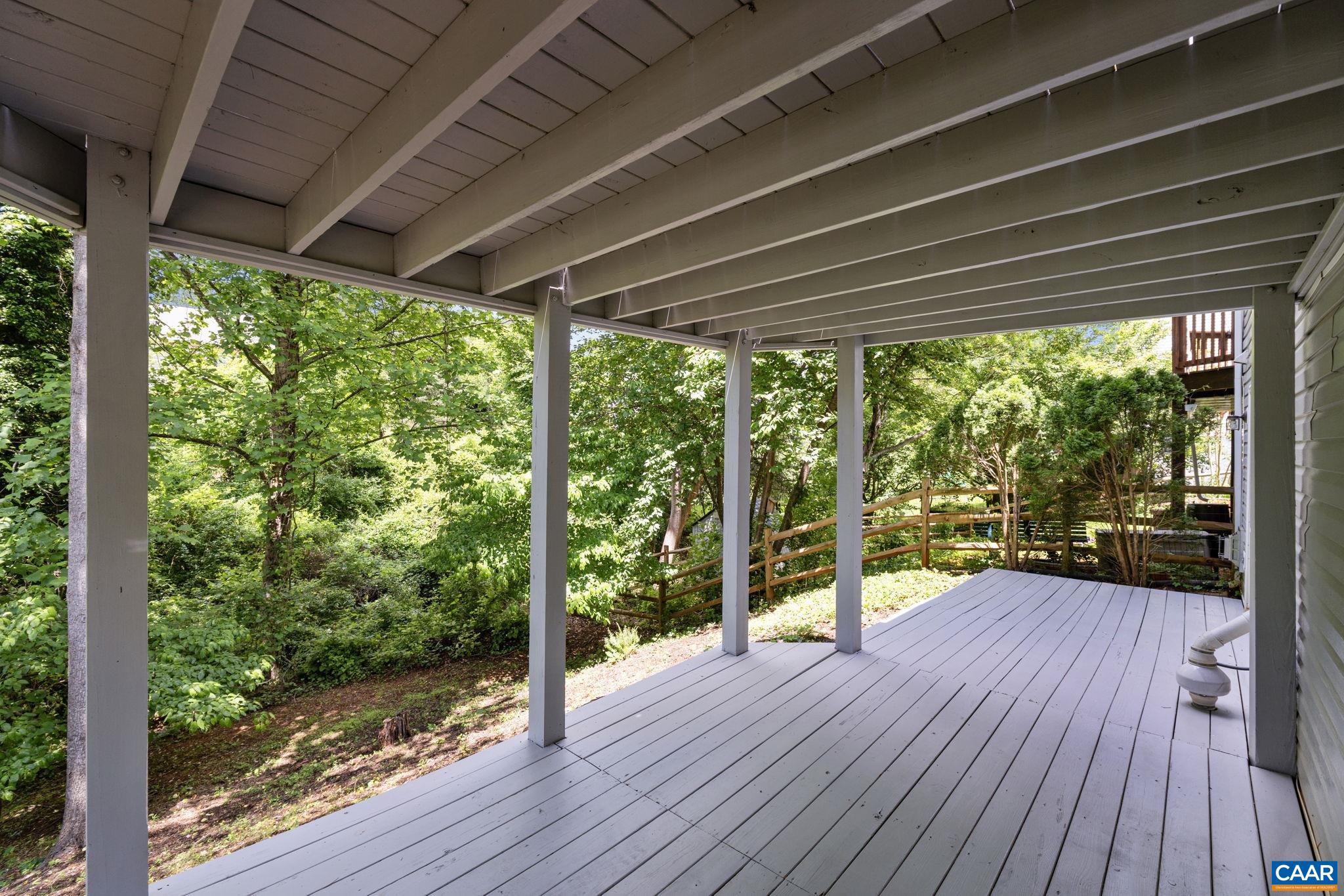 196 BUTTERCUP LN