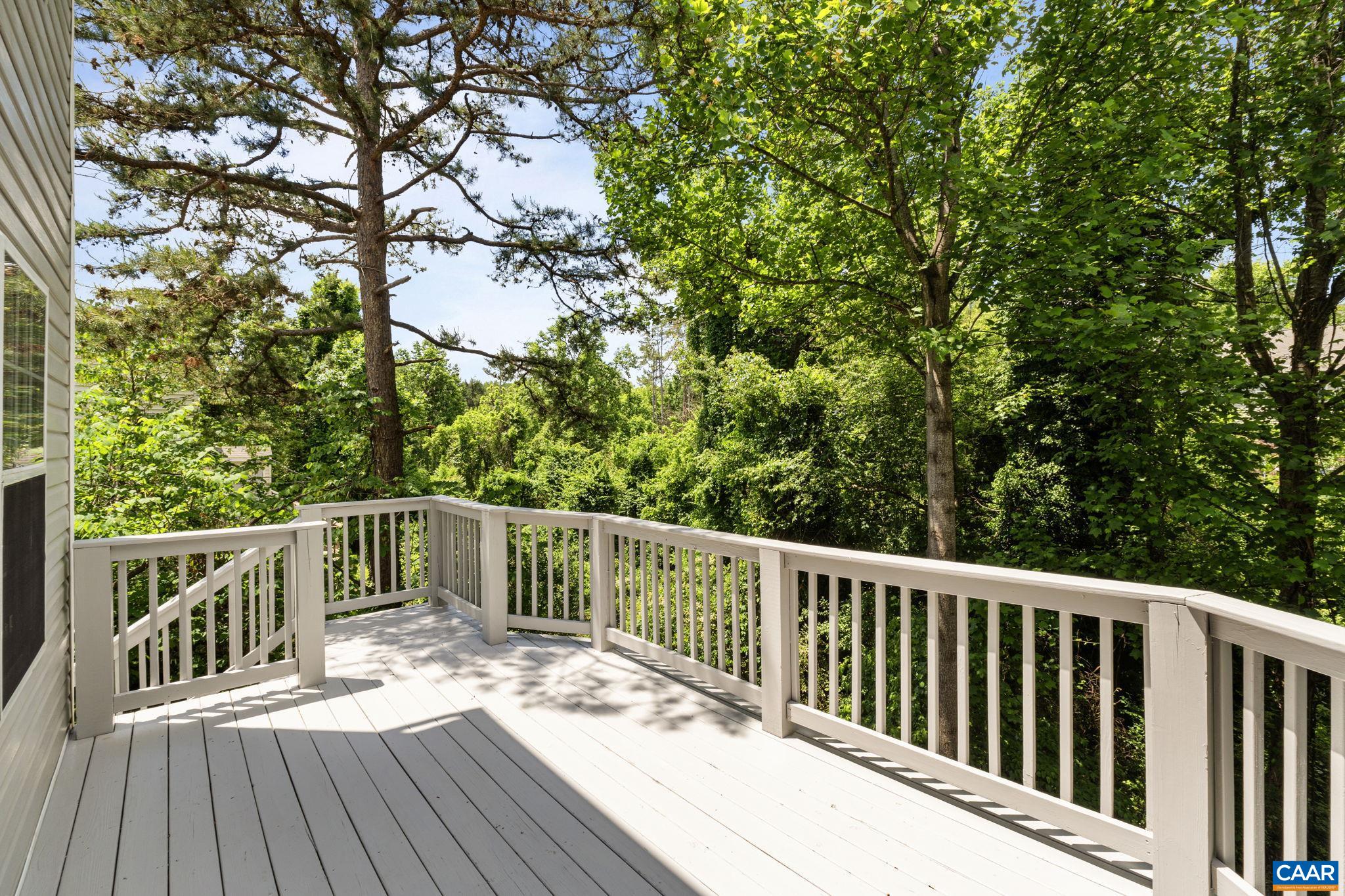 196 BUTTERCUP LN