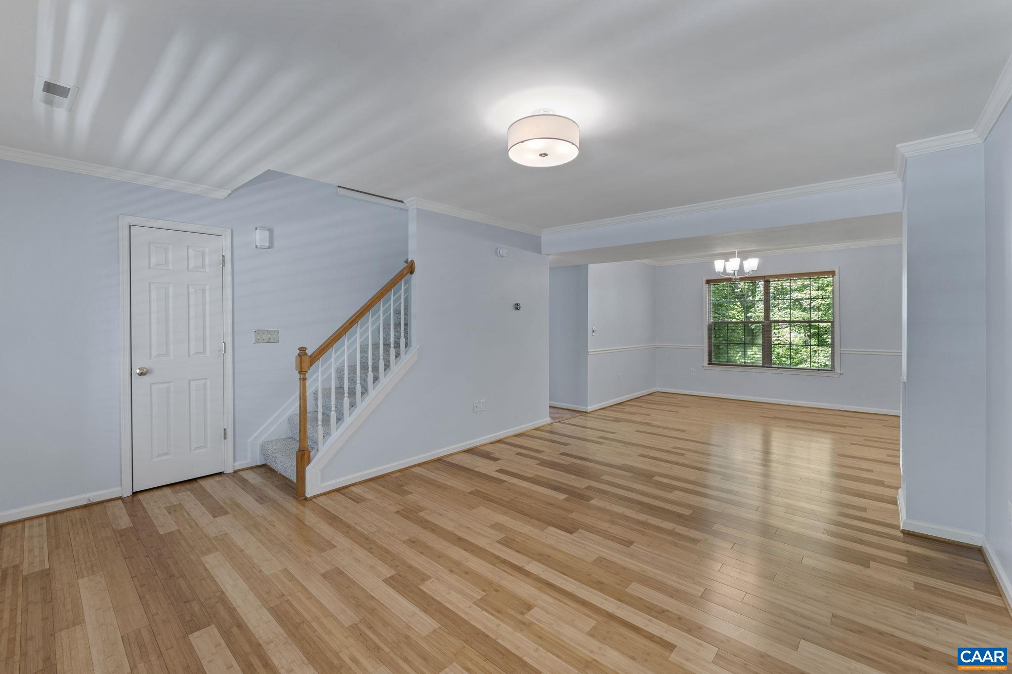196 BUTTERCUP LN