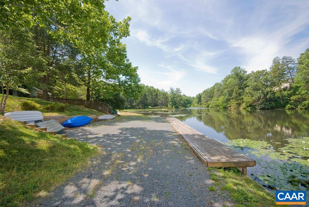 196 BUTTERCUP LN
