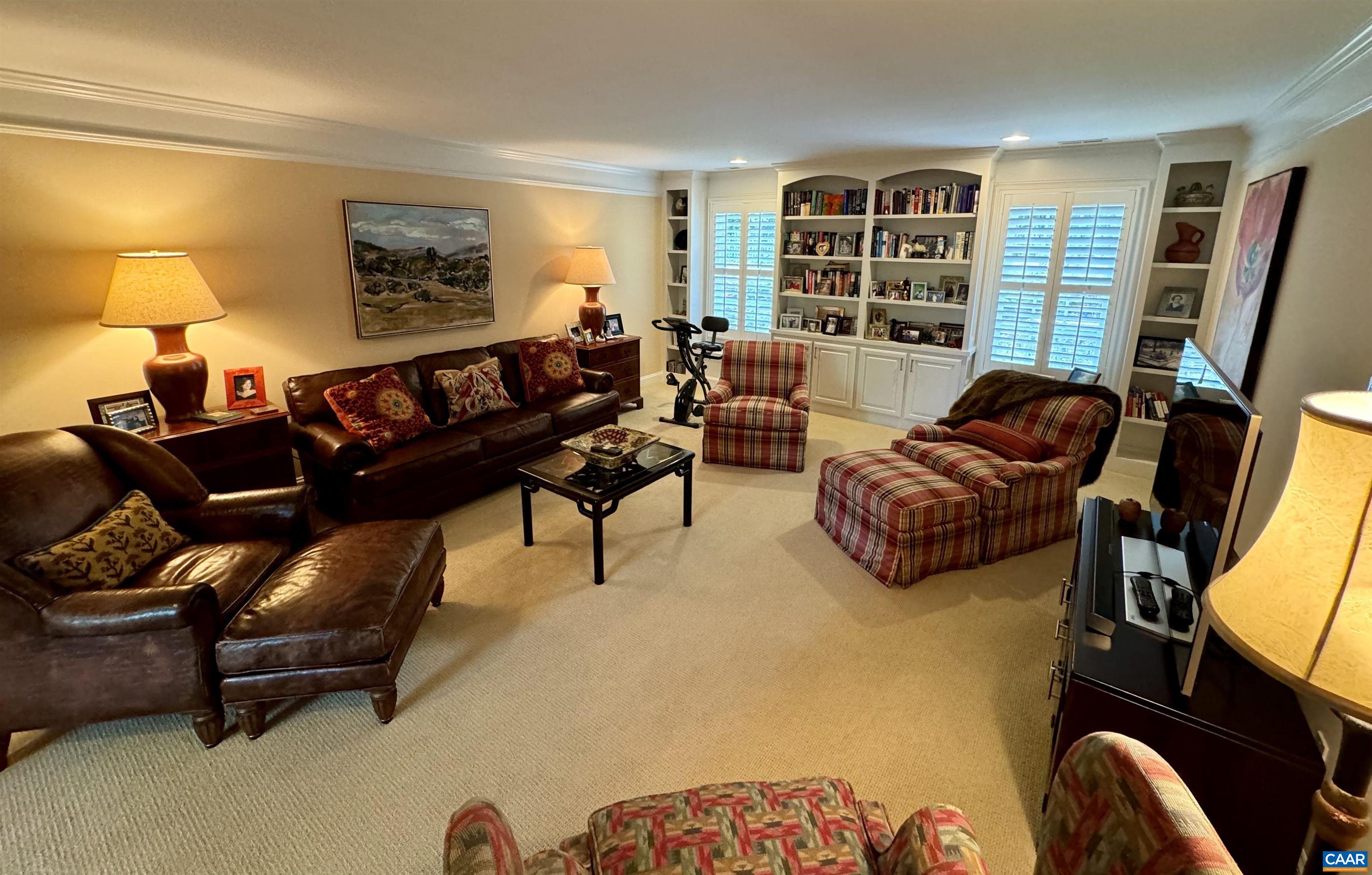 825 COLRIDGE DR