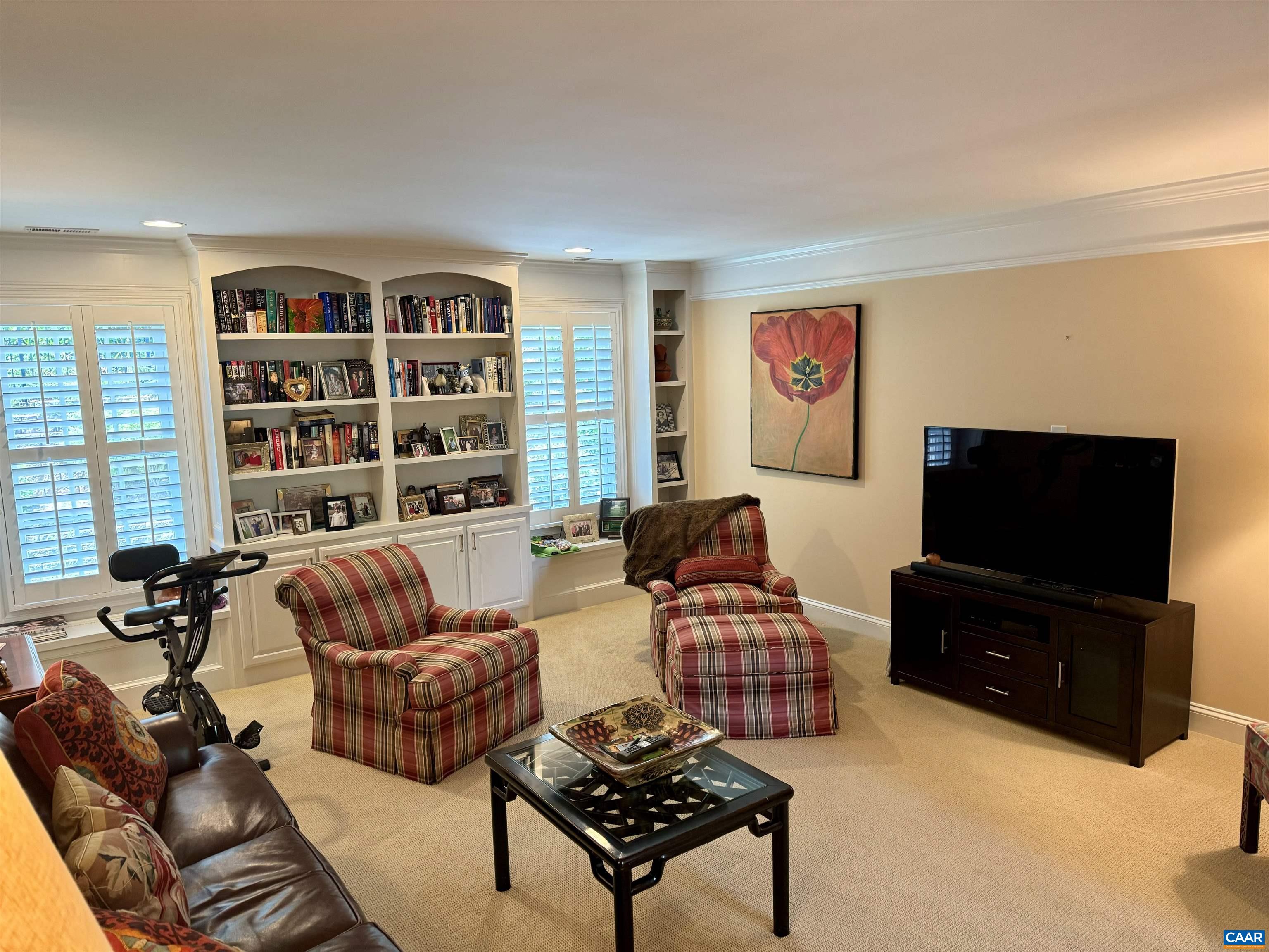 825 COLRIDGE DR