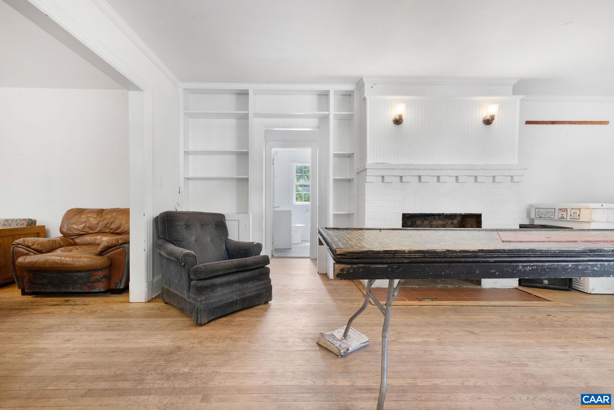 121 SHAMROCK RD