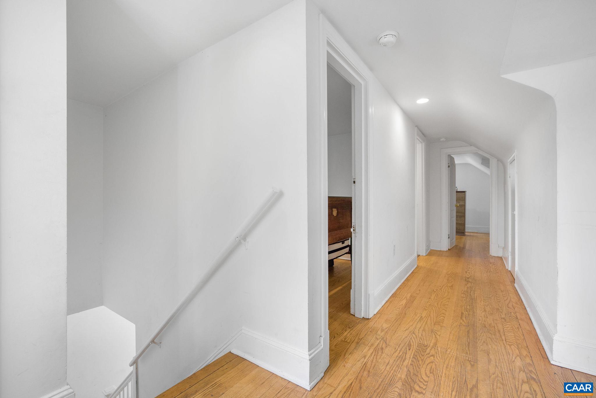 121 SHAMROCK RD