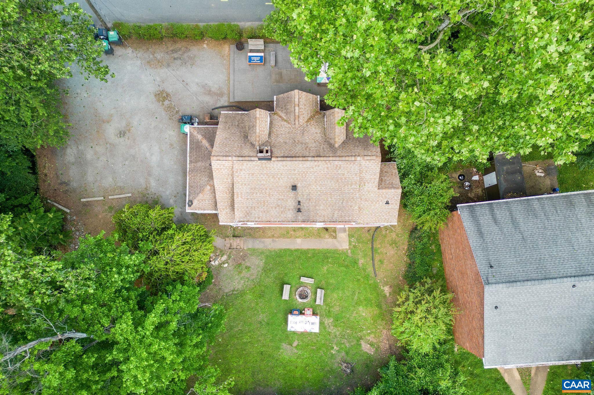 121 SHAMROCK RD