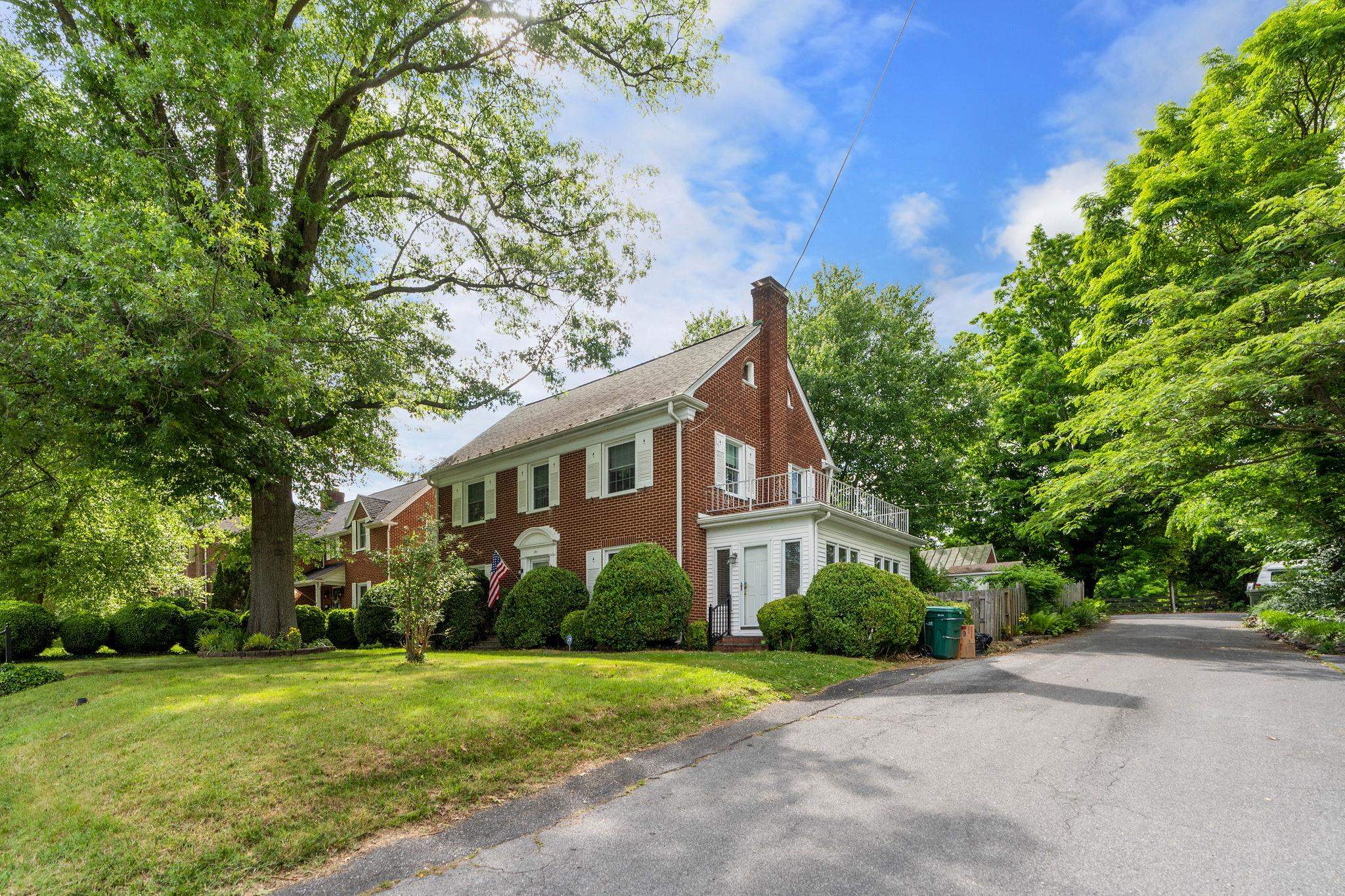 811 JEFFERSON AVE