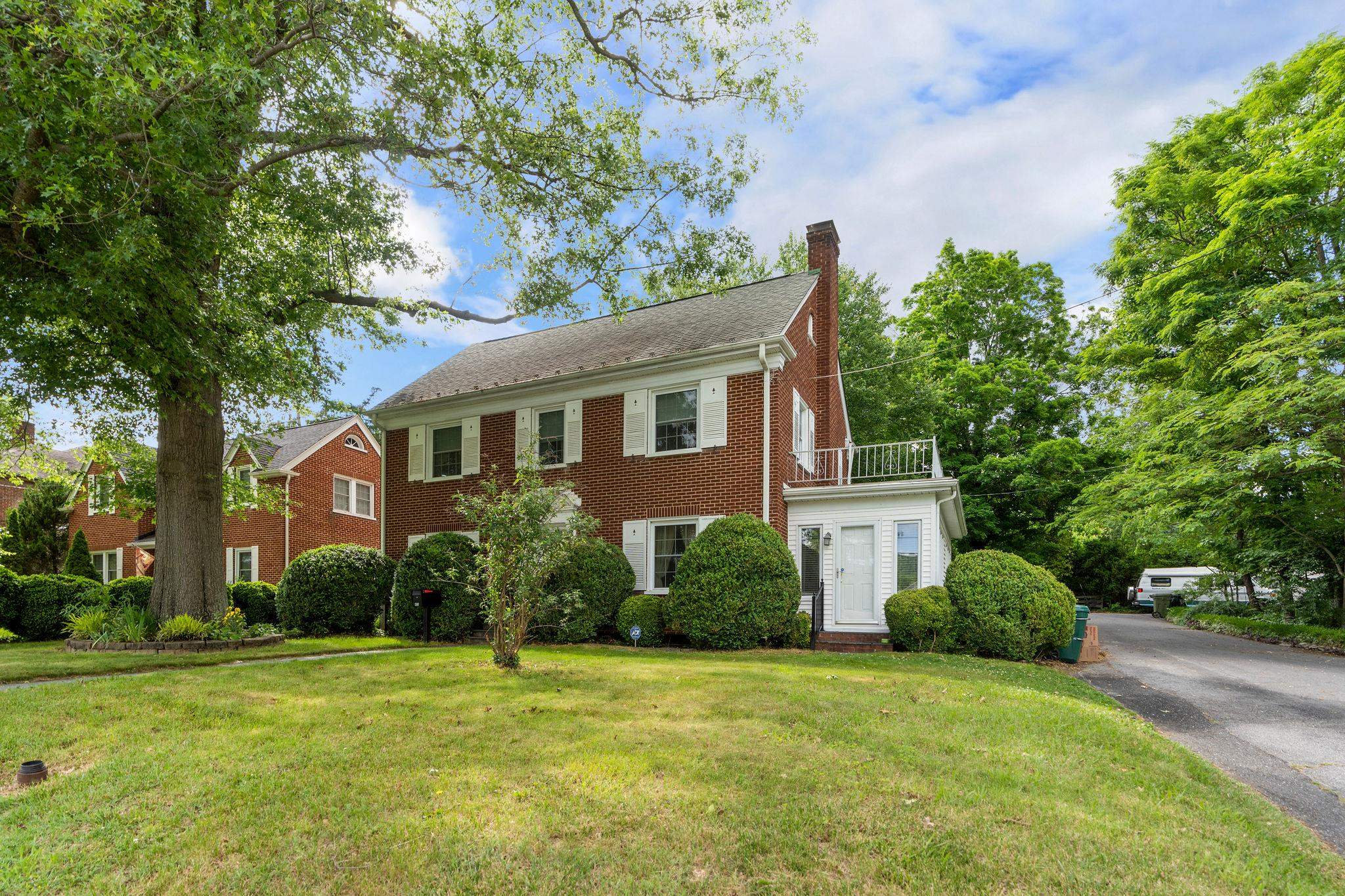 811 JEFFERSON AVE