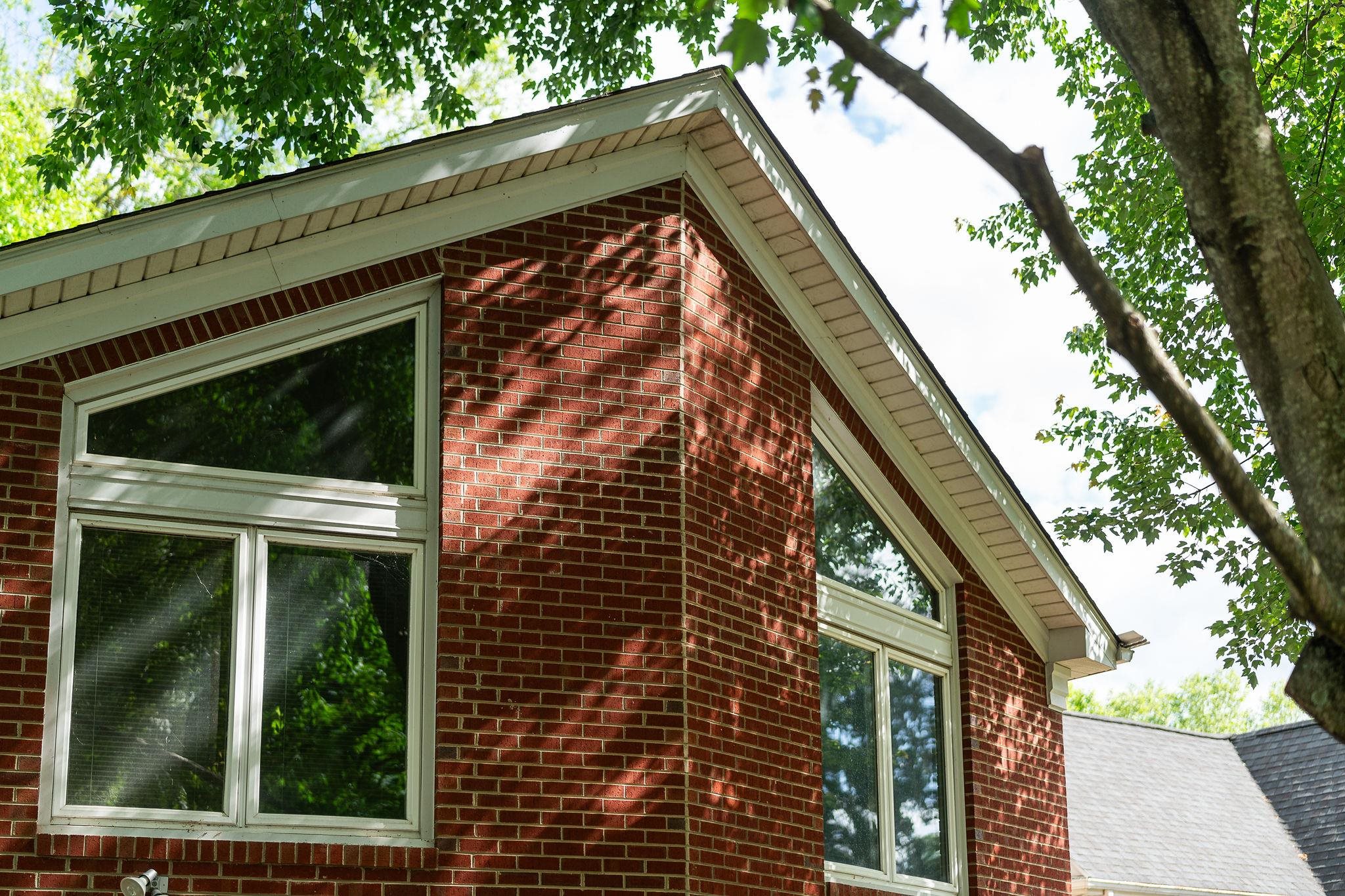 811 JEFFERSON AVE