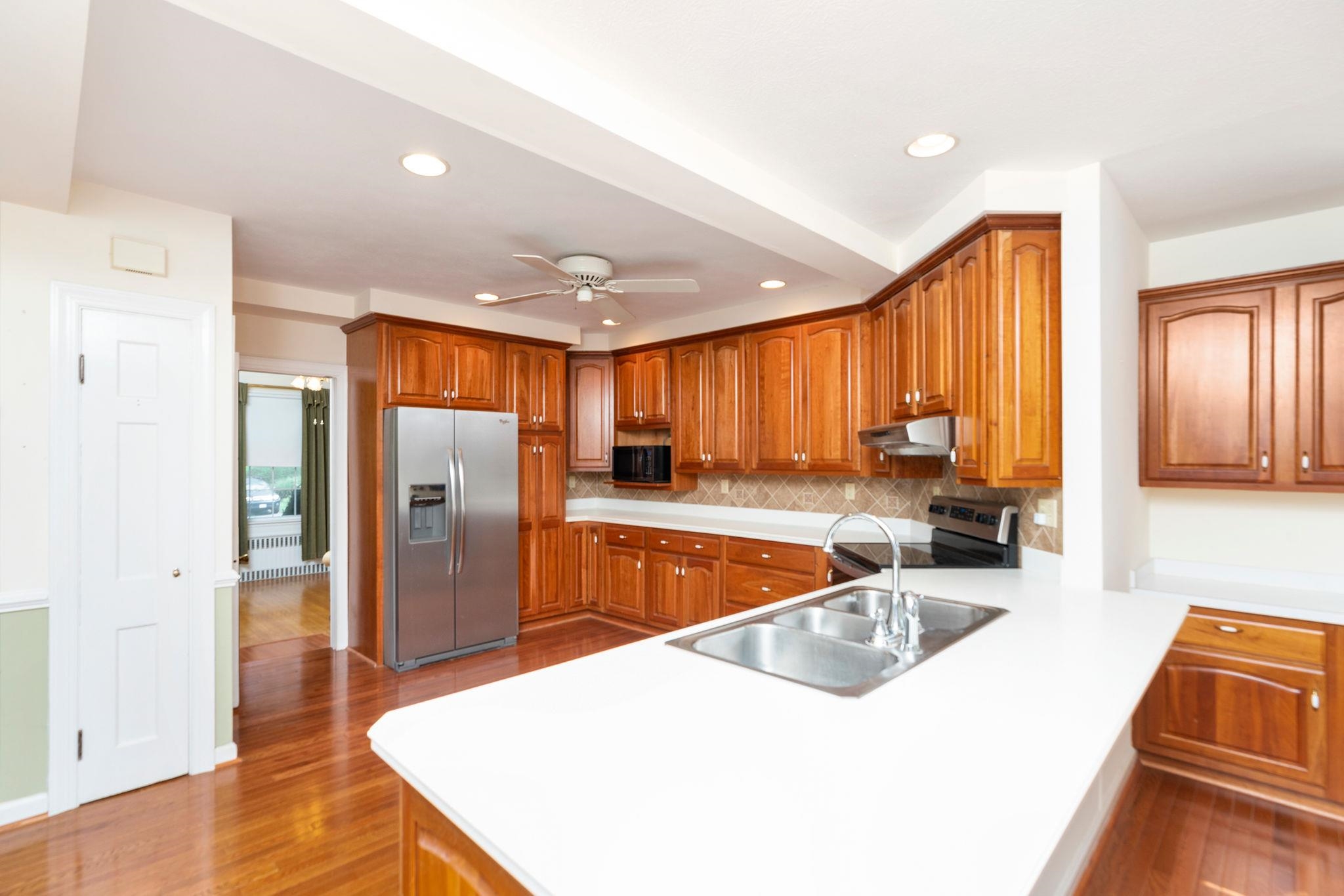 811 JEFFERSON AVE