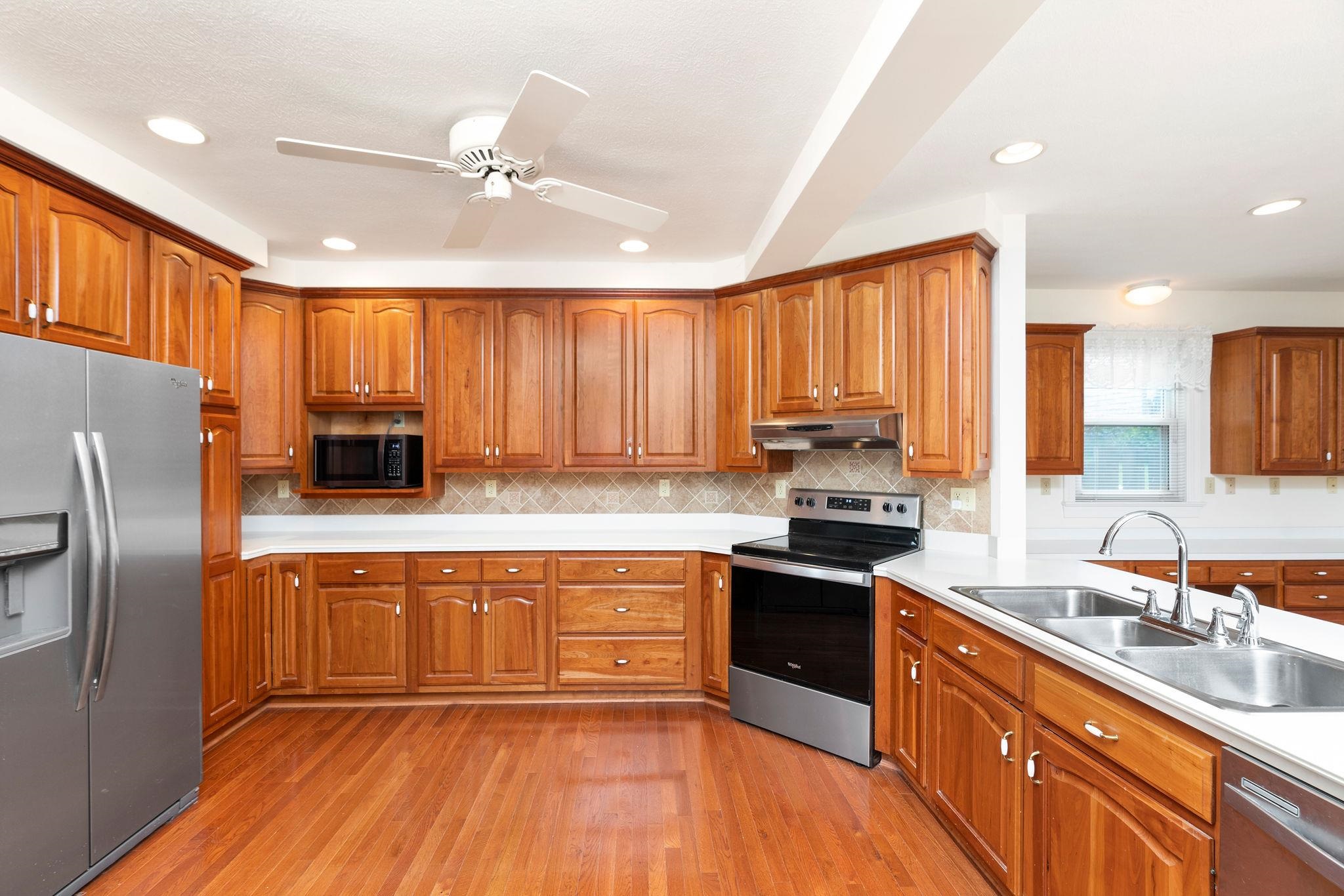 811 JEFFERSON AVE