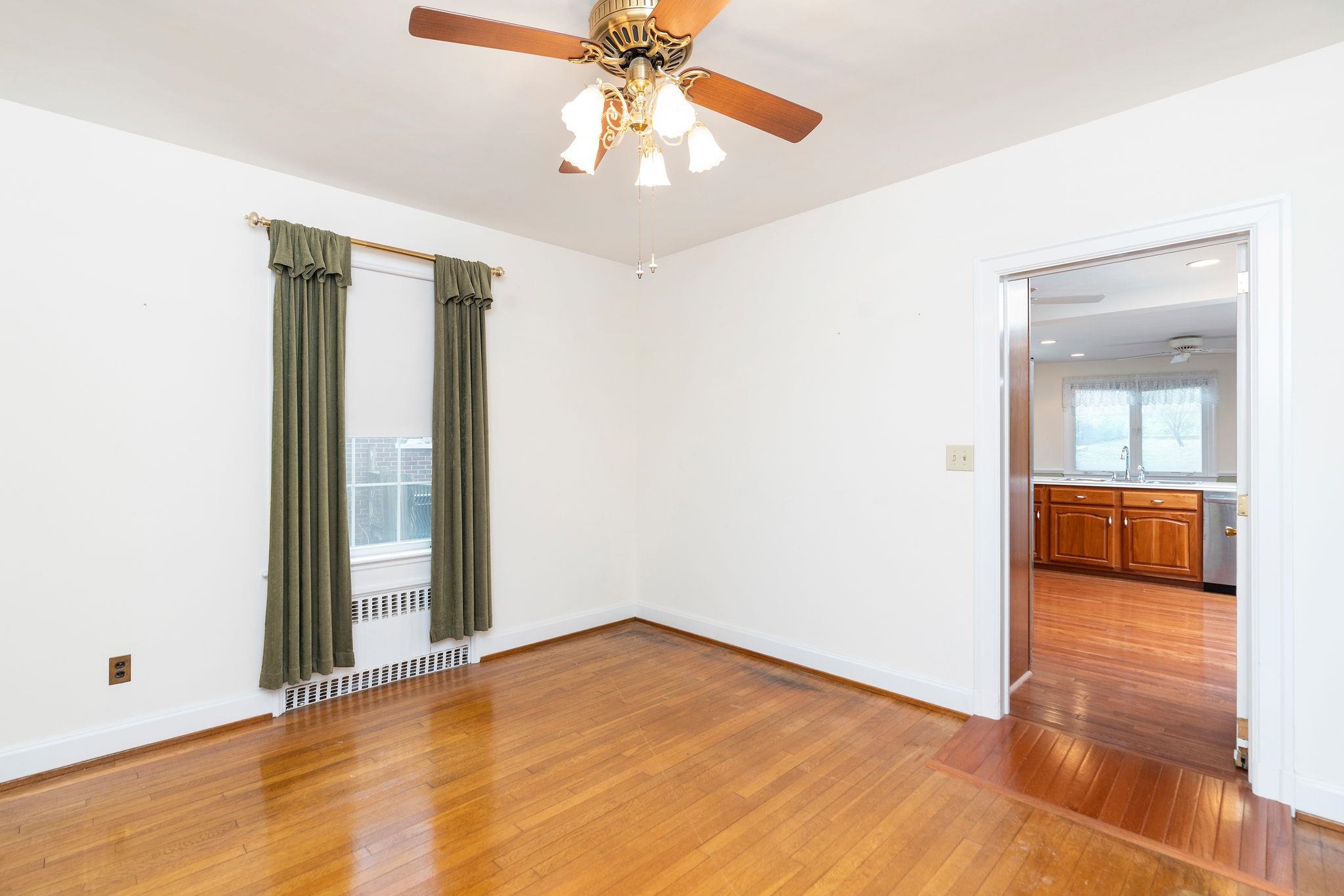 811 JEFFERSON AVE