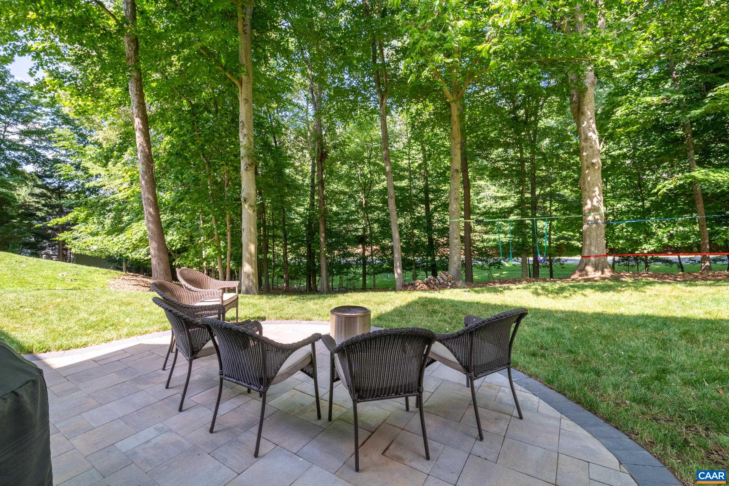 1174 RIVER OAKS LN
