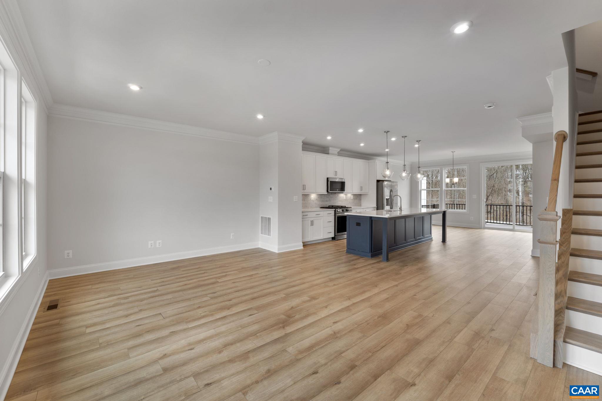 1308 LACONIA LN