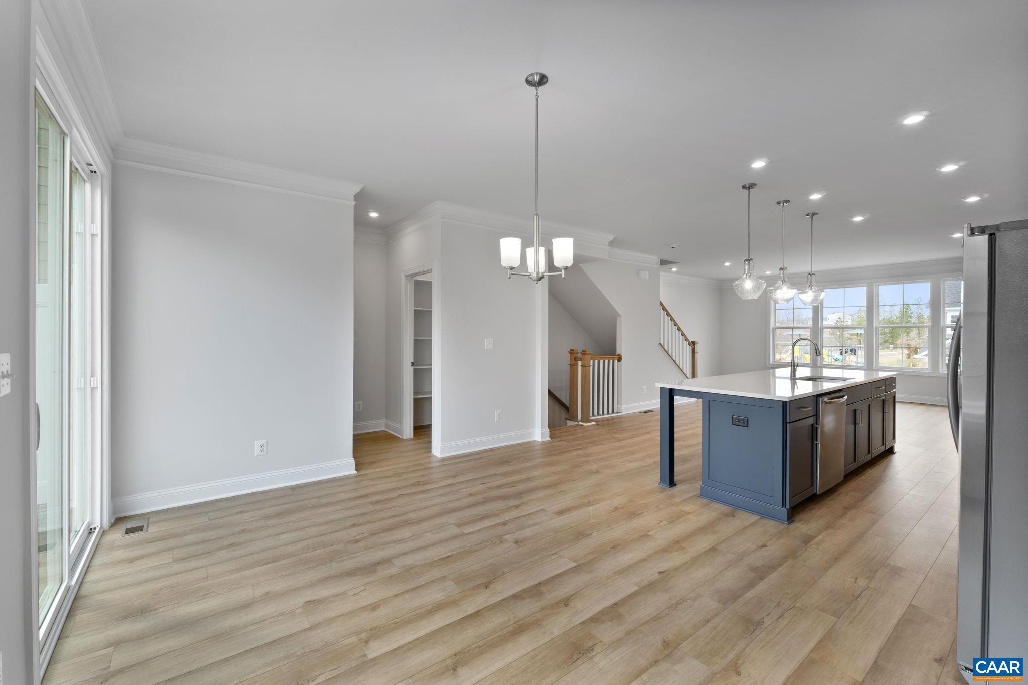 1308 LACONIA LN