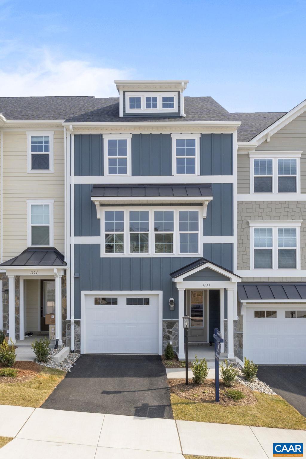 1308 LACONIA LN