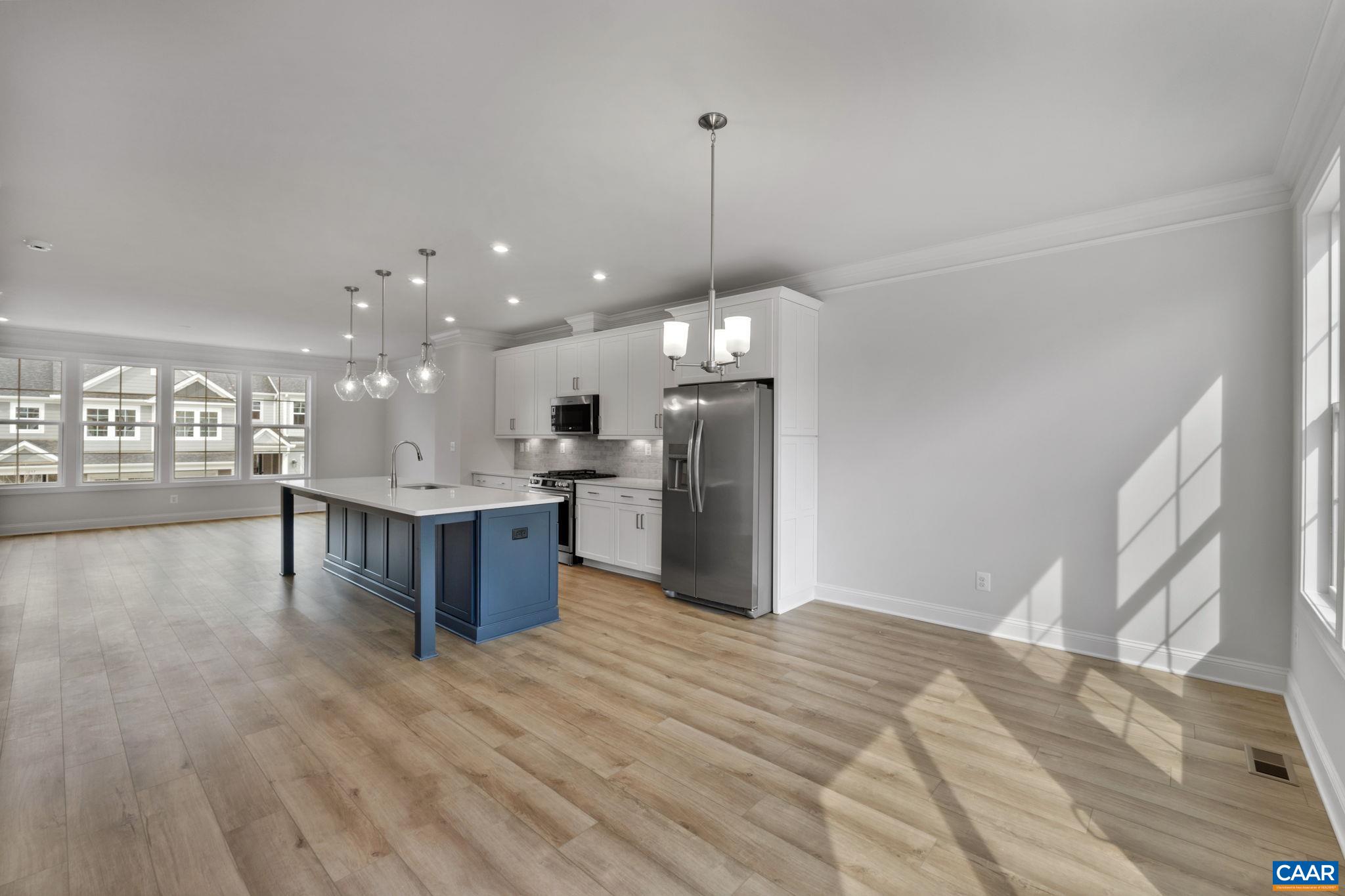 1308 LACONIA LN
