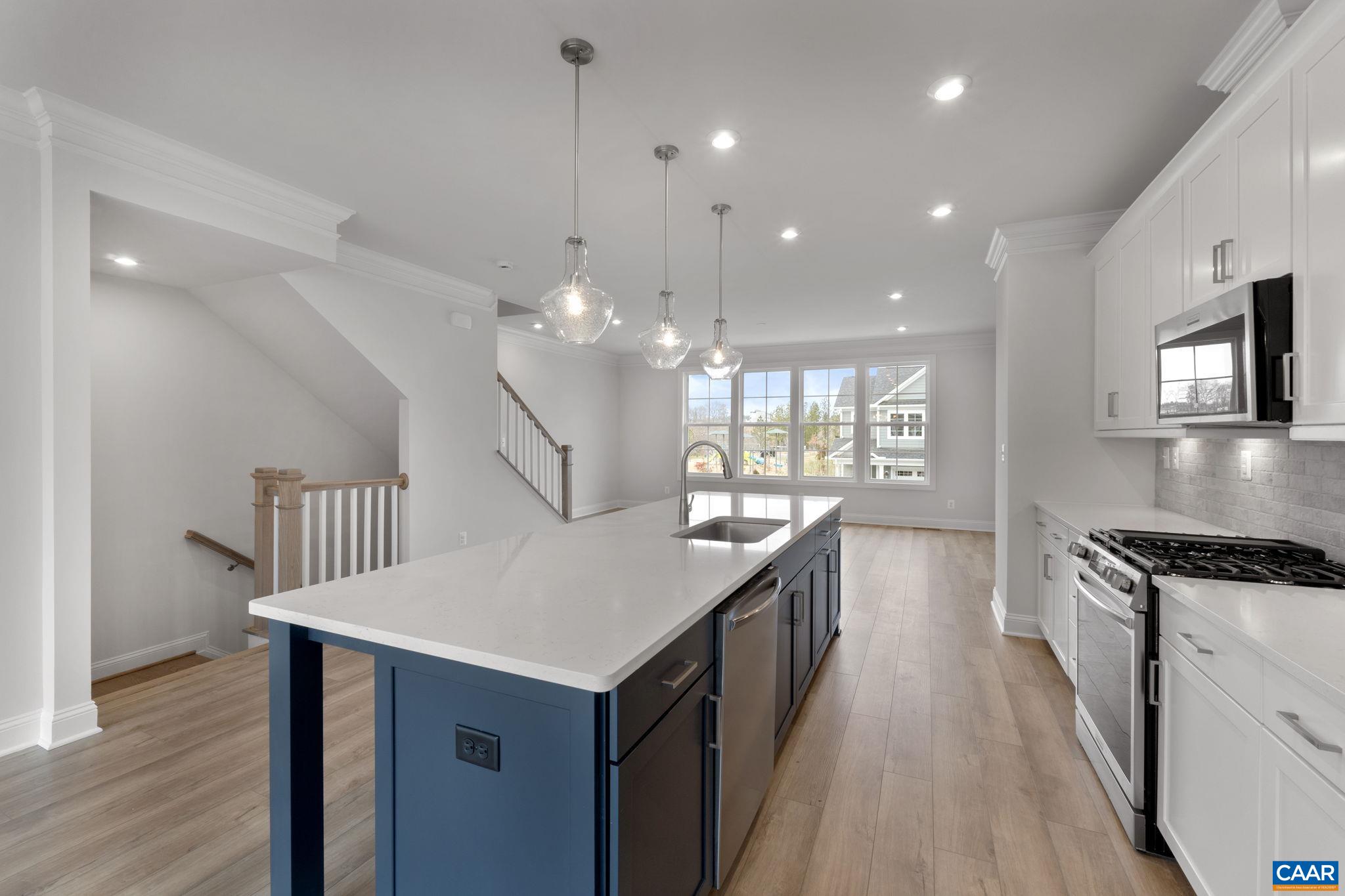 1308 LACONIA LN