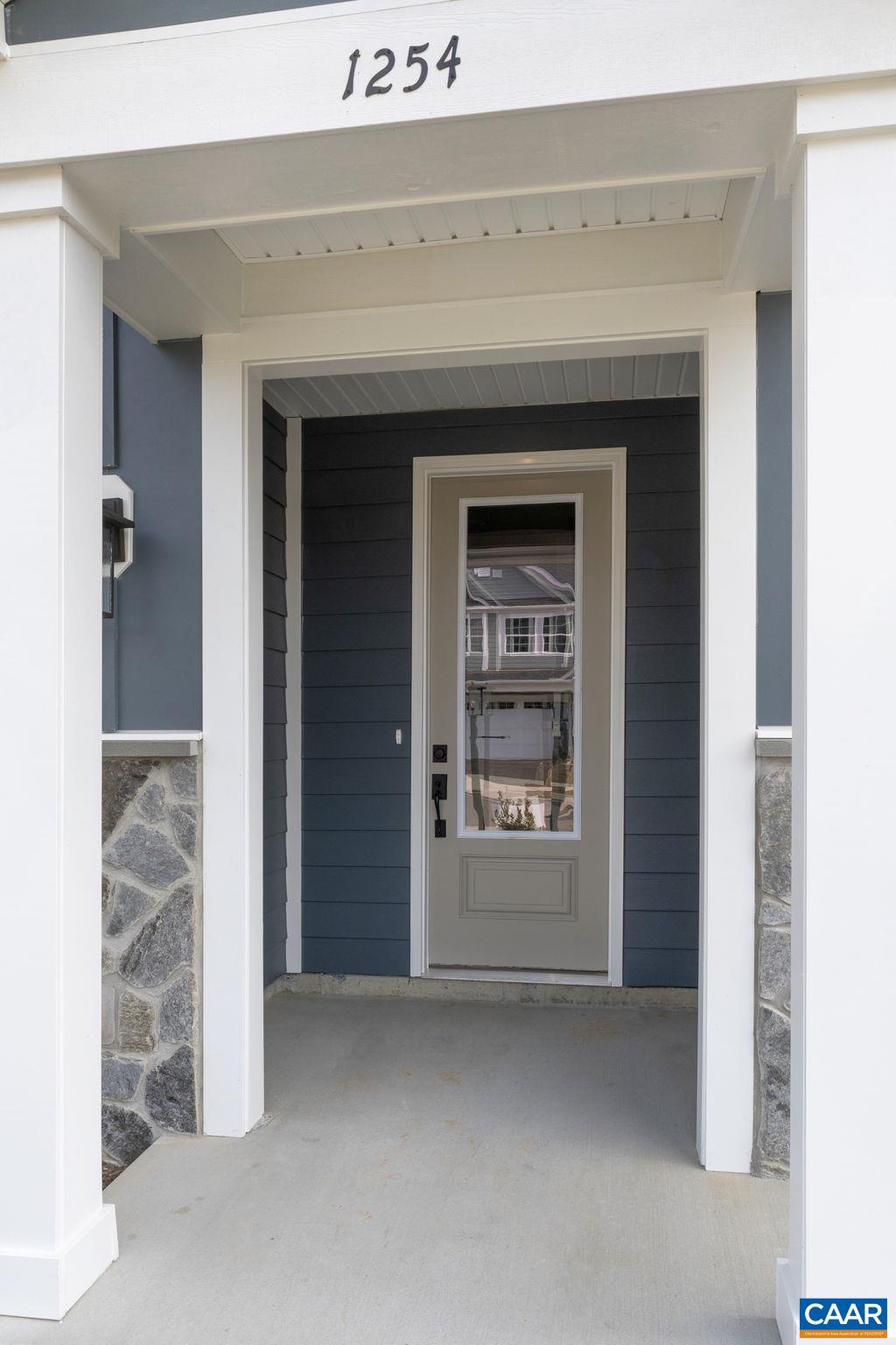1308 LACONIA LN