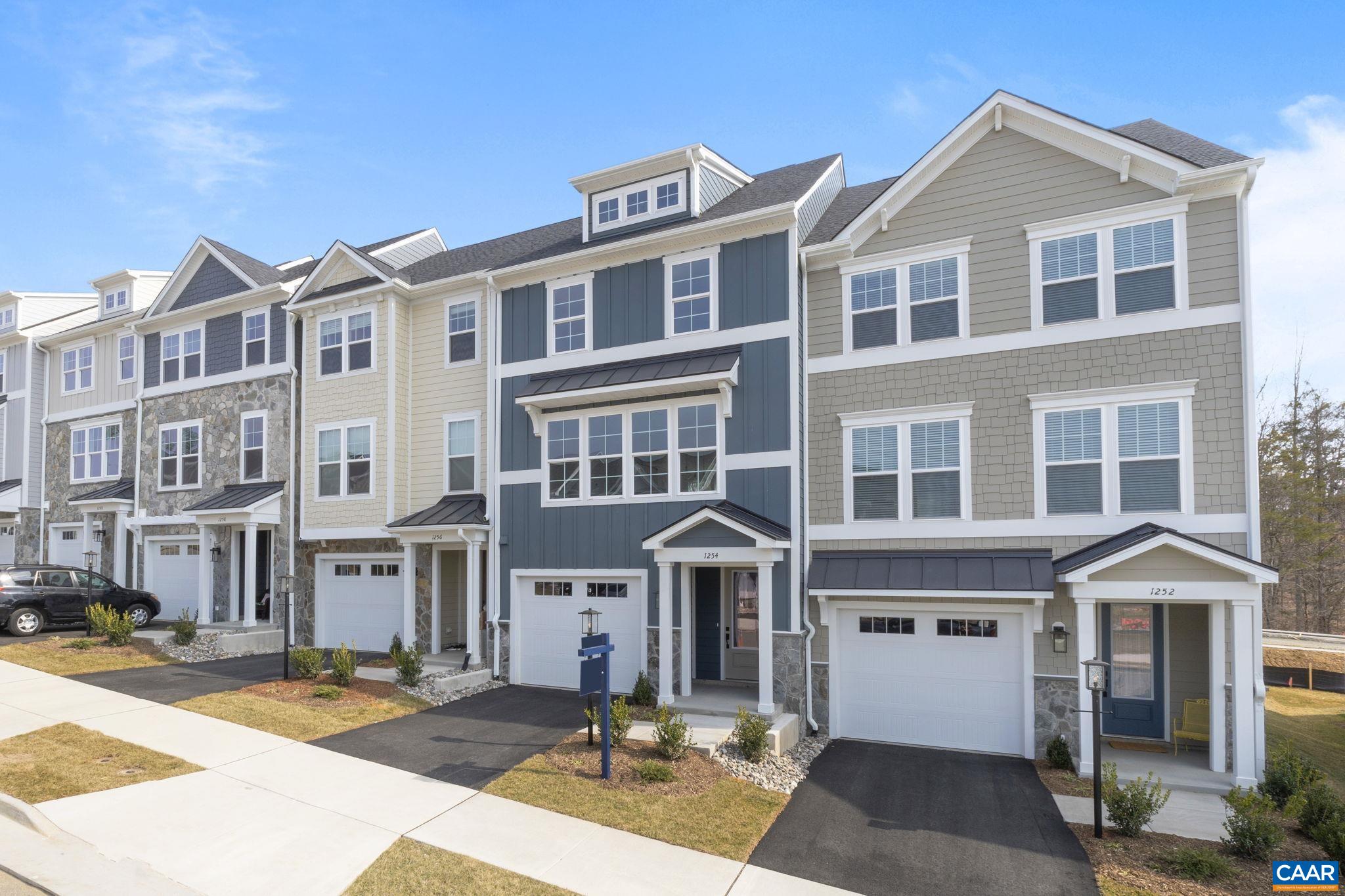 1308 LACONIA LN