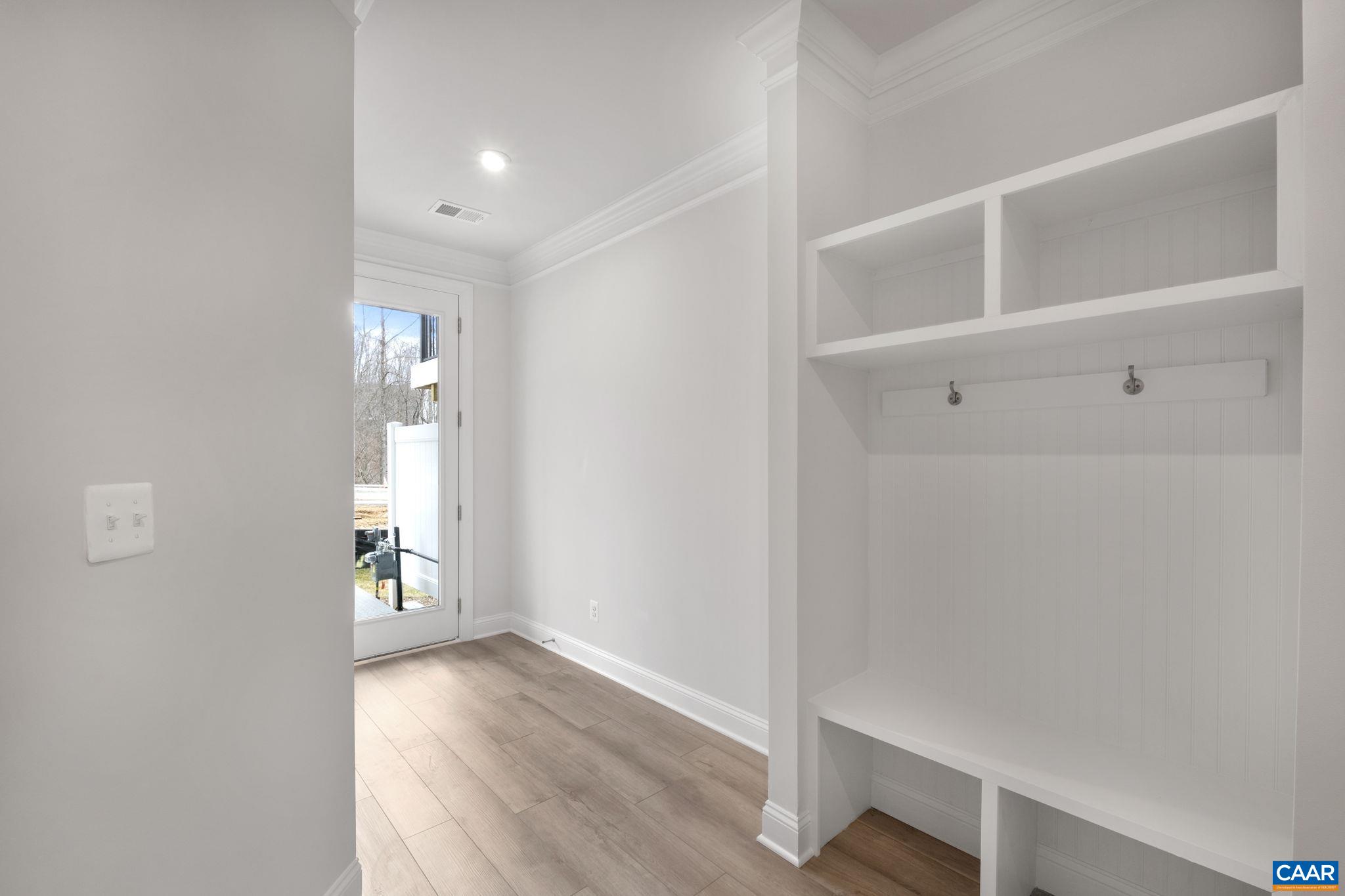 1308 LACONIA LN
