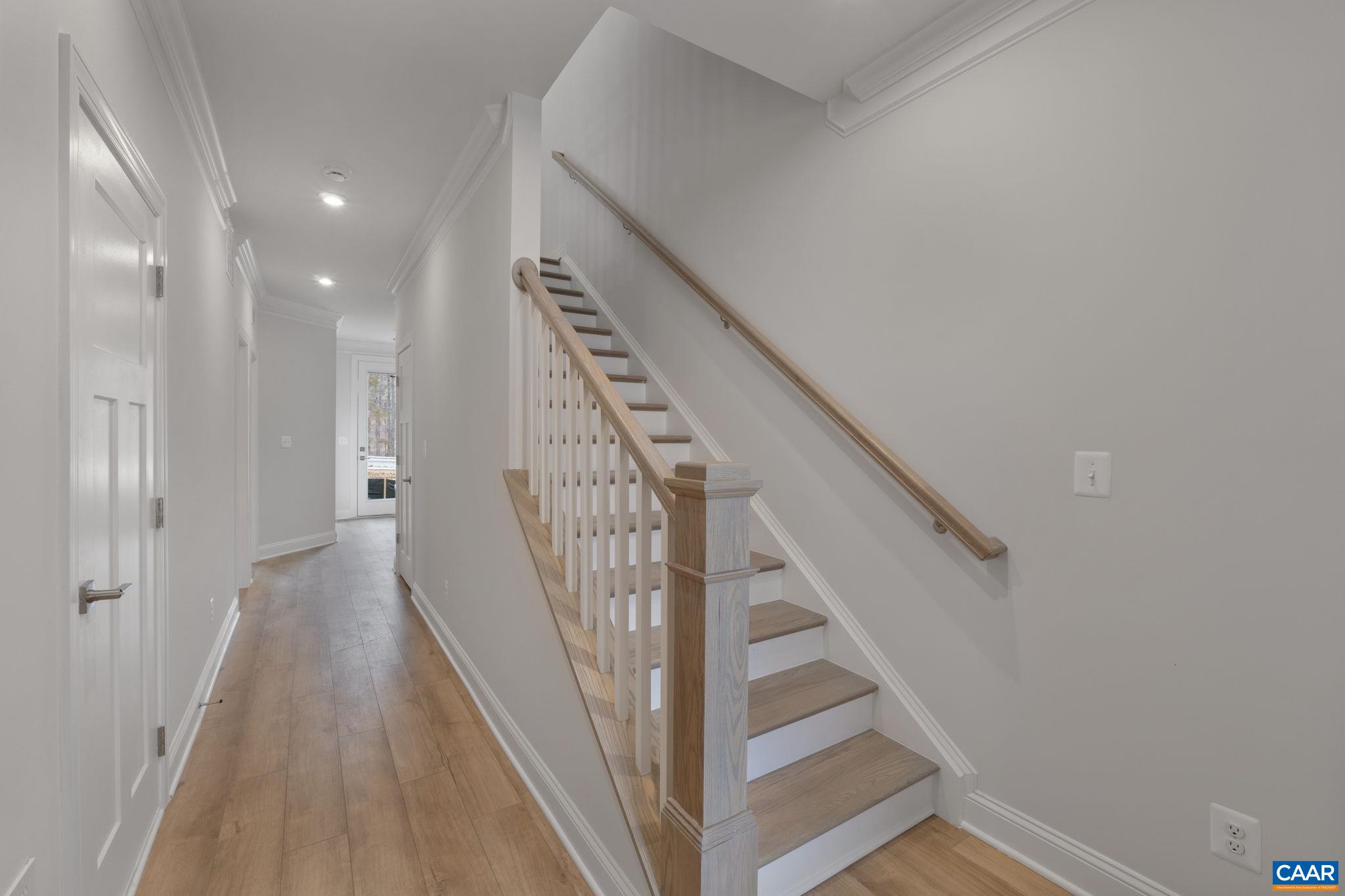 1308 LACONIA LN