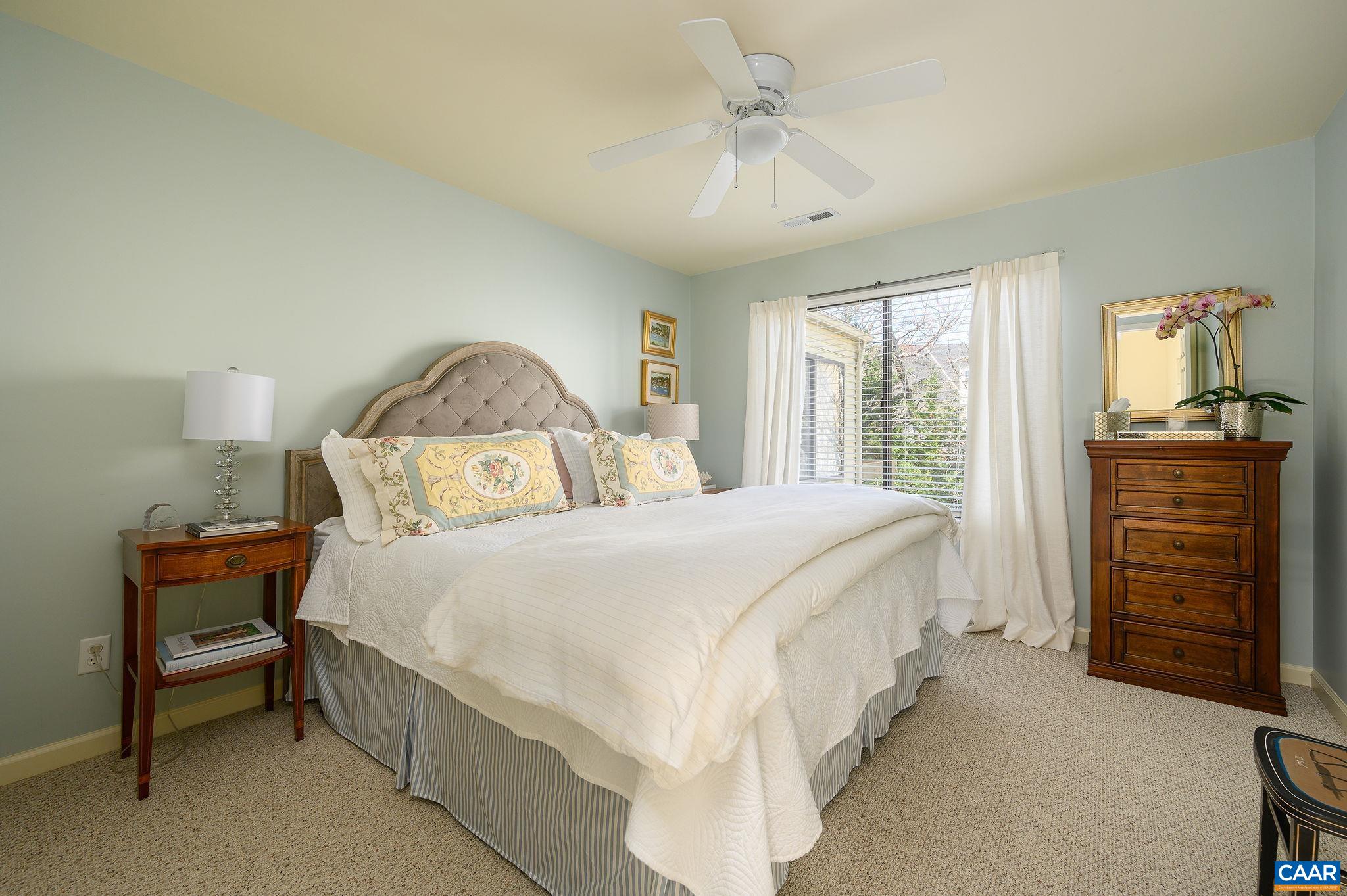 1204 CHATHAM RDG