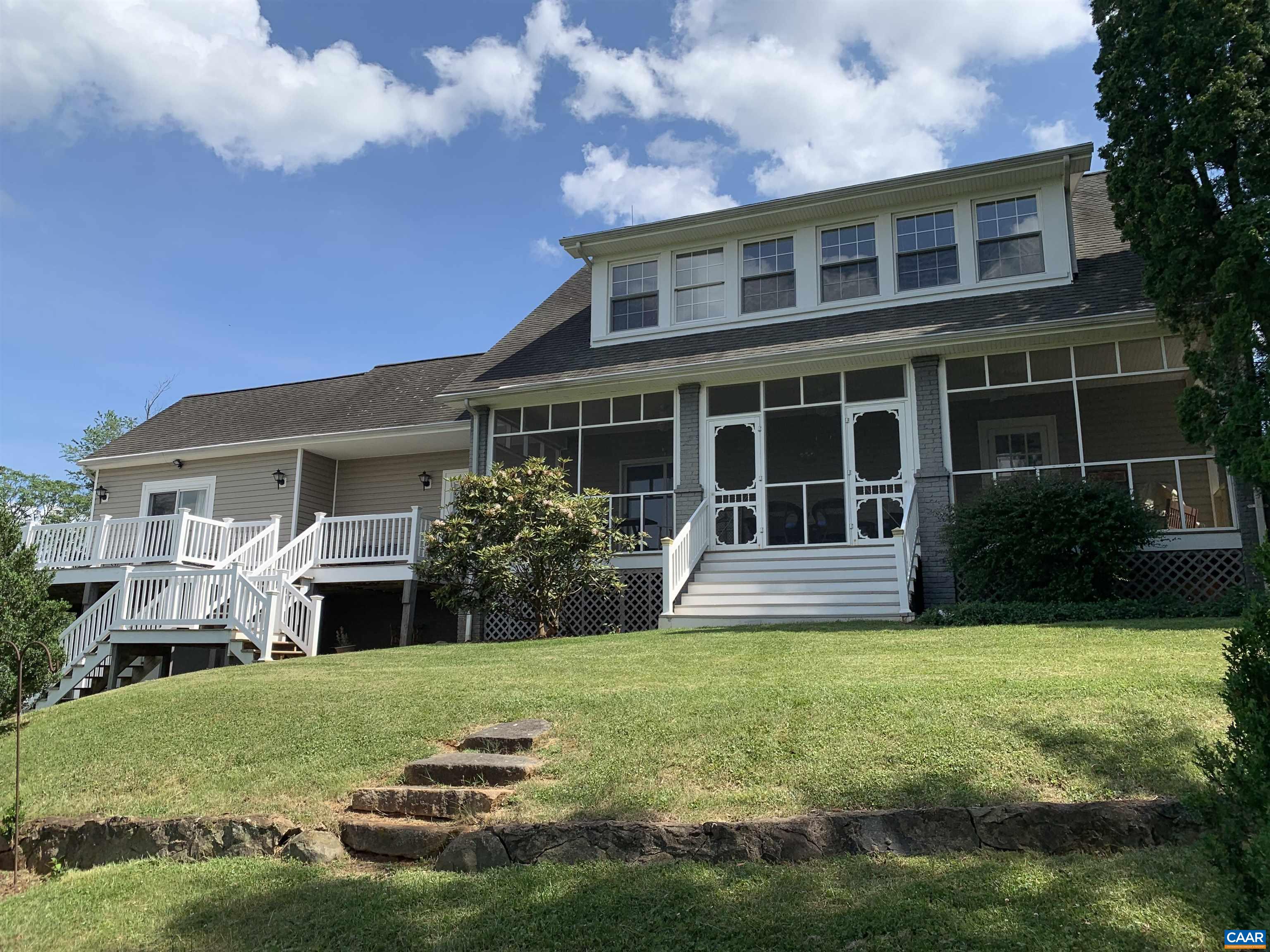 287 E MAIN ST