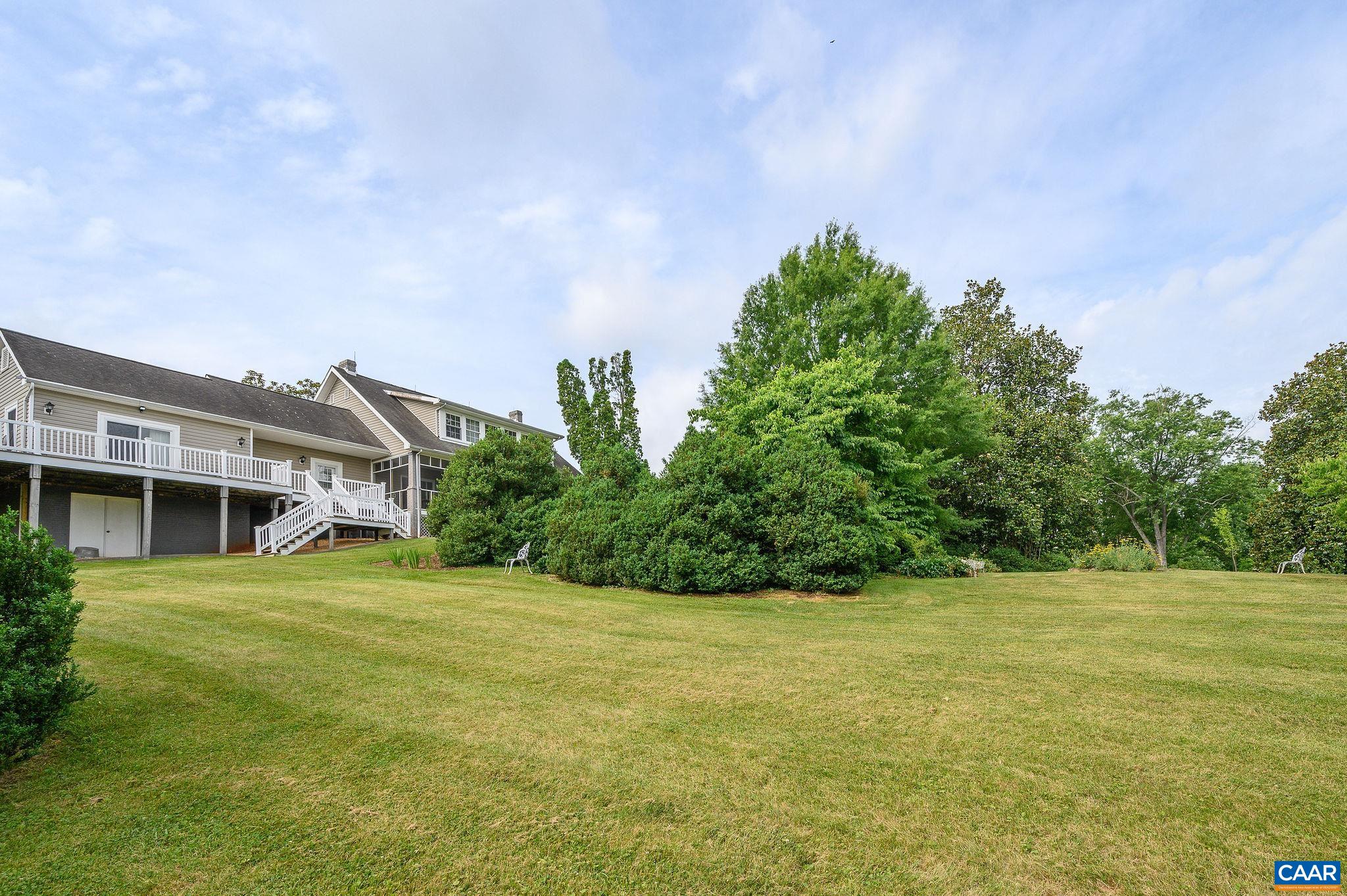 287 E MAIN ST