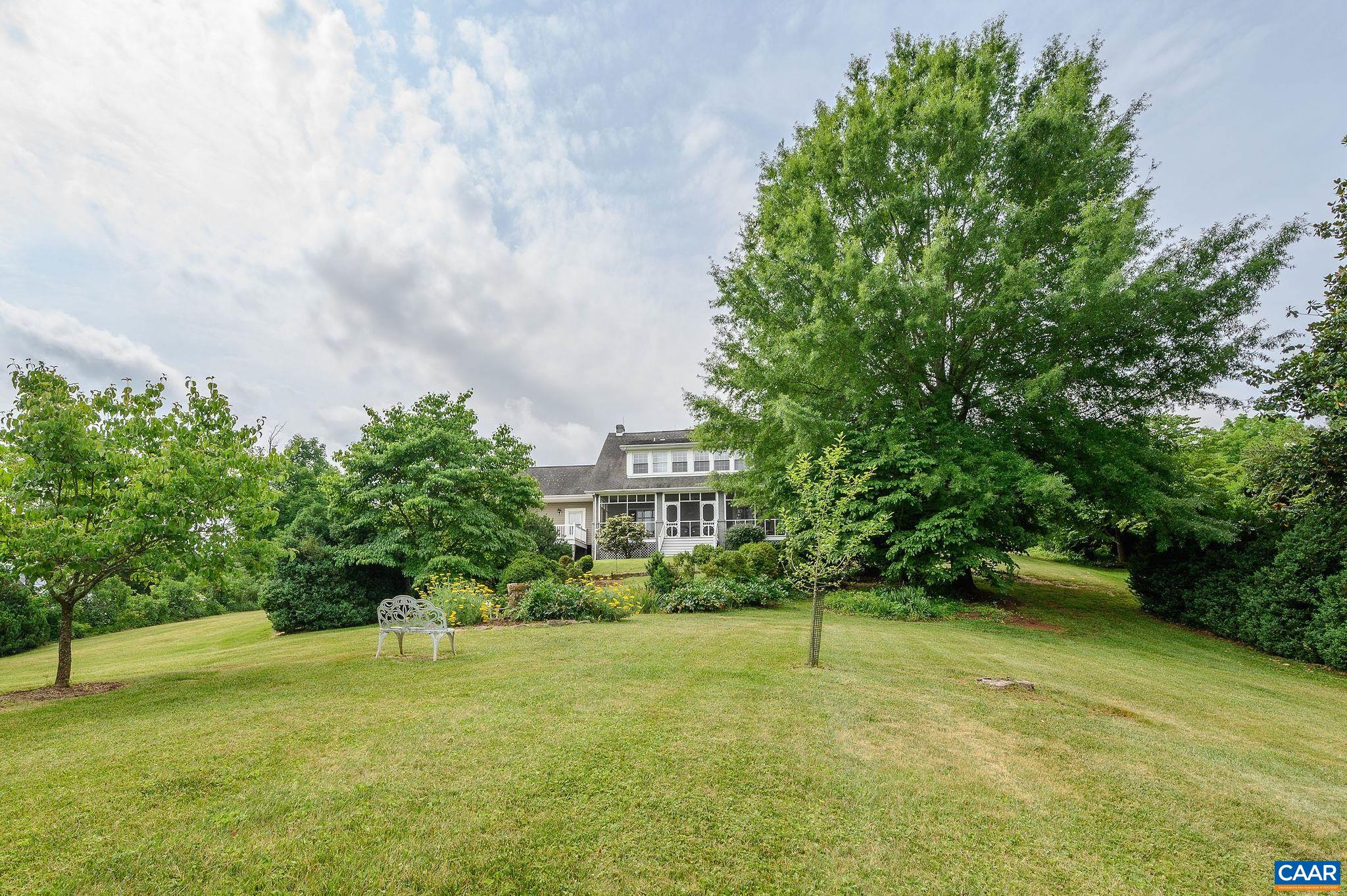 287 E MAIN ST