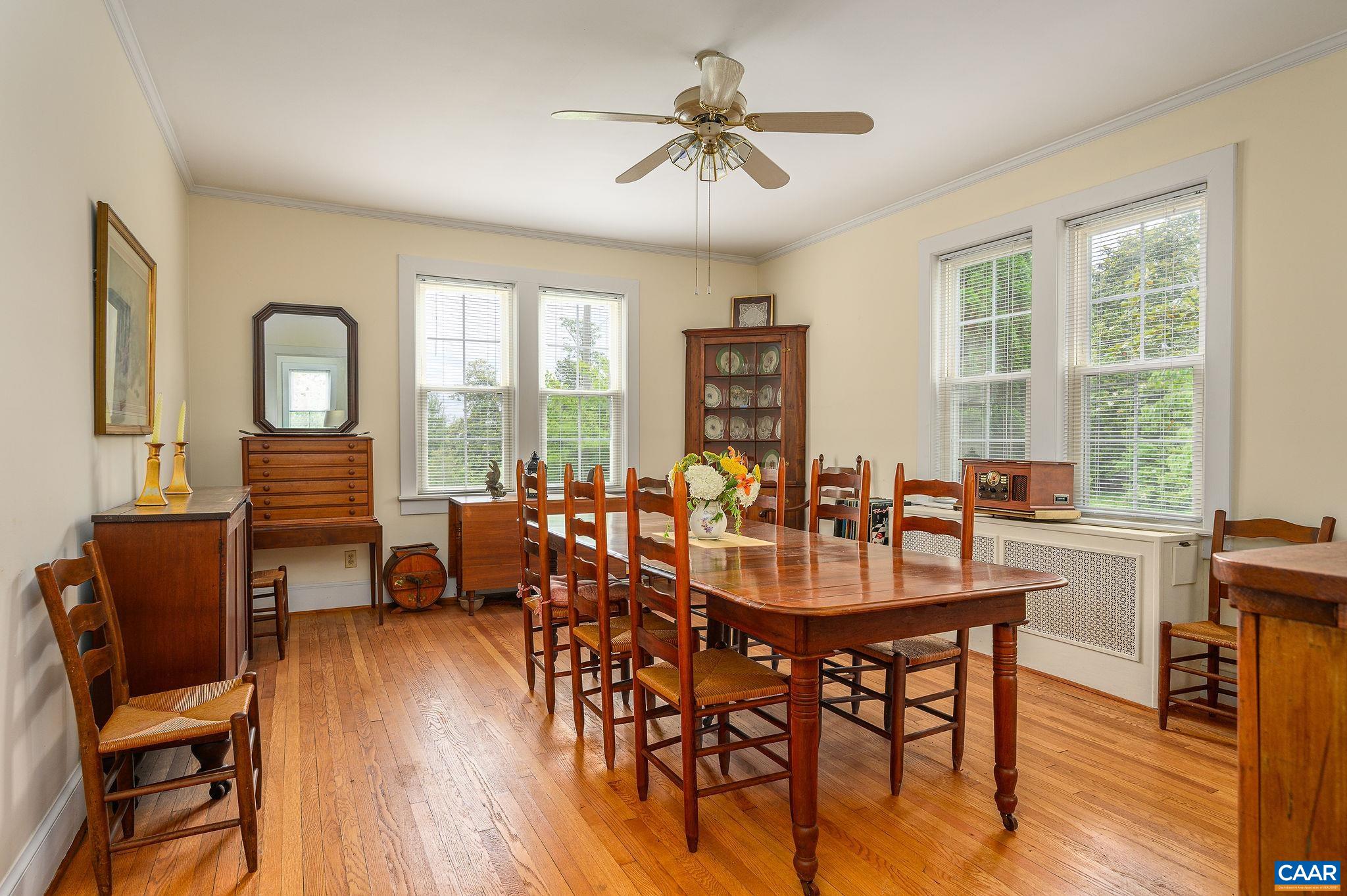 287 E MAIN ST