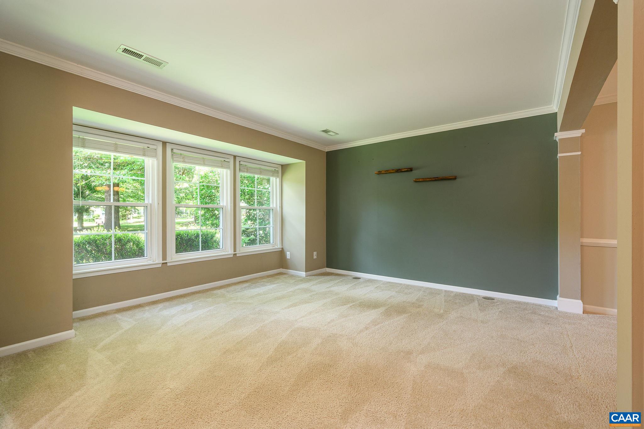3263 GATEWAY CIR