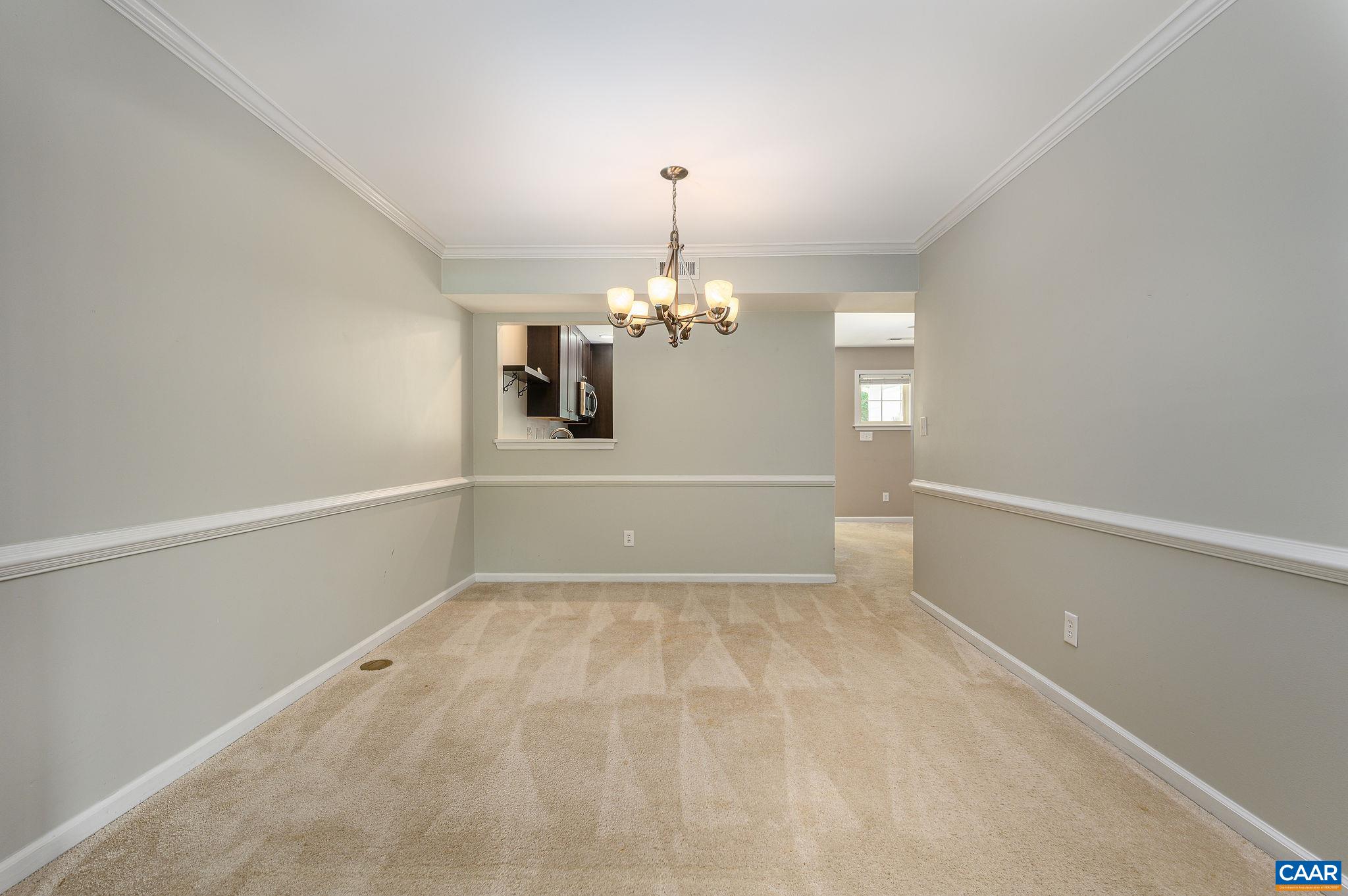 3263 GATEWAY CIR