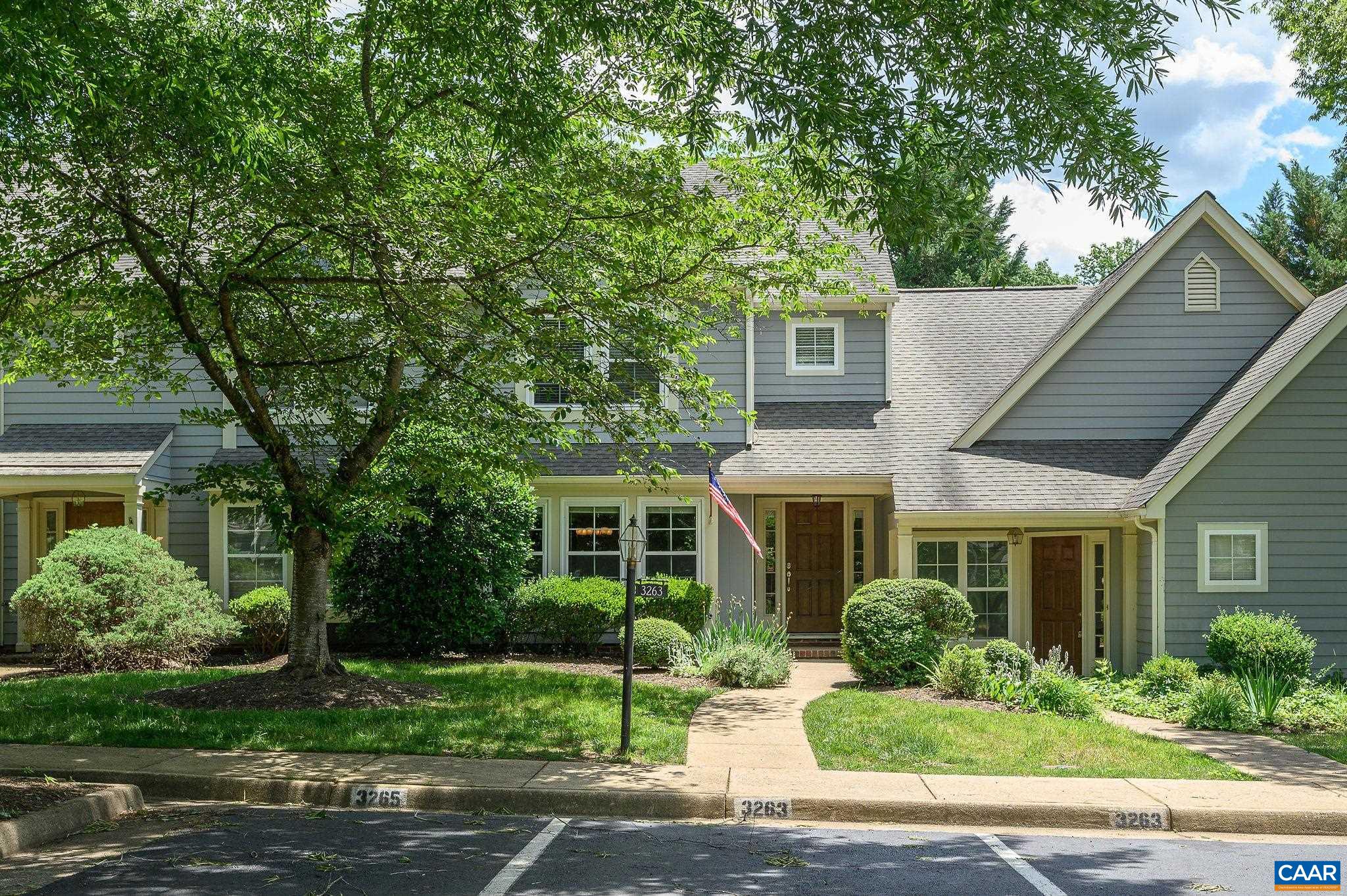 3263 GATEWAY CIR